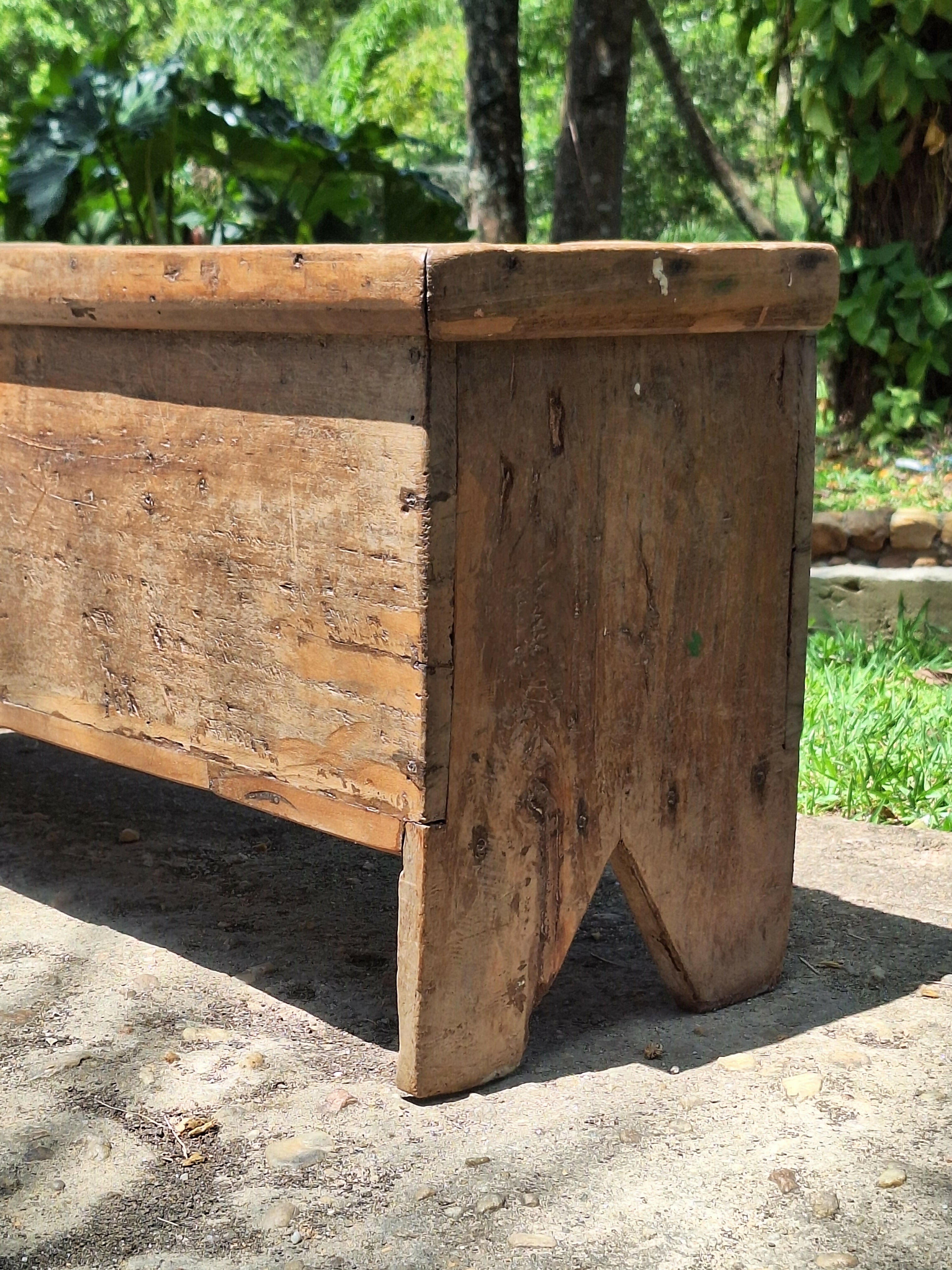 Baú Antigo Madeira Maciça Garimpo Mineiro