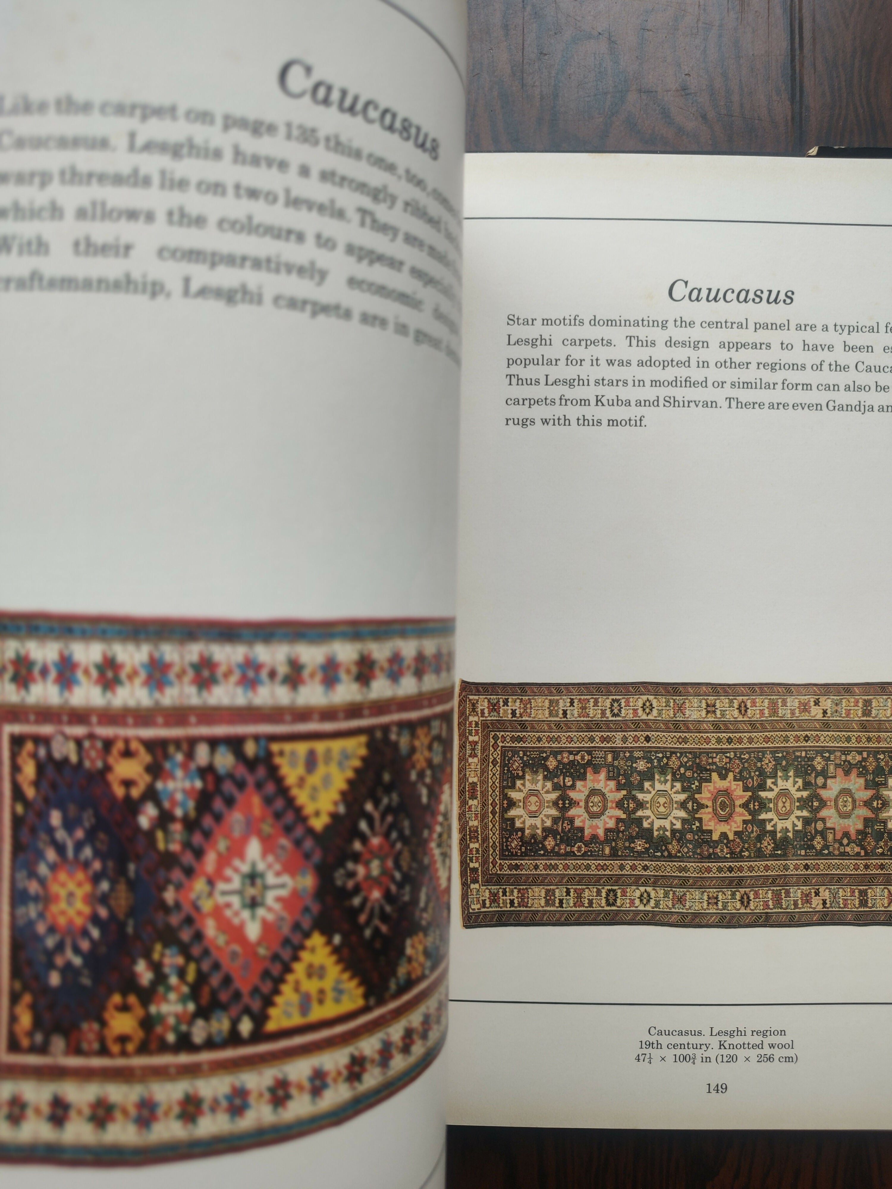 Raro e Antigo Livro &quot;Oriental Carpets&quot; de Ulrich Schürmann