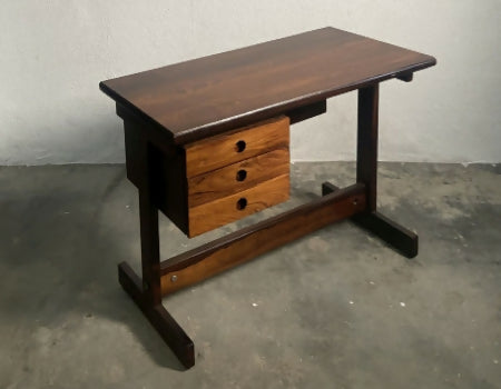 Escrivaninha modelo “Clara”, Sergio Rodrigues