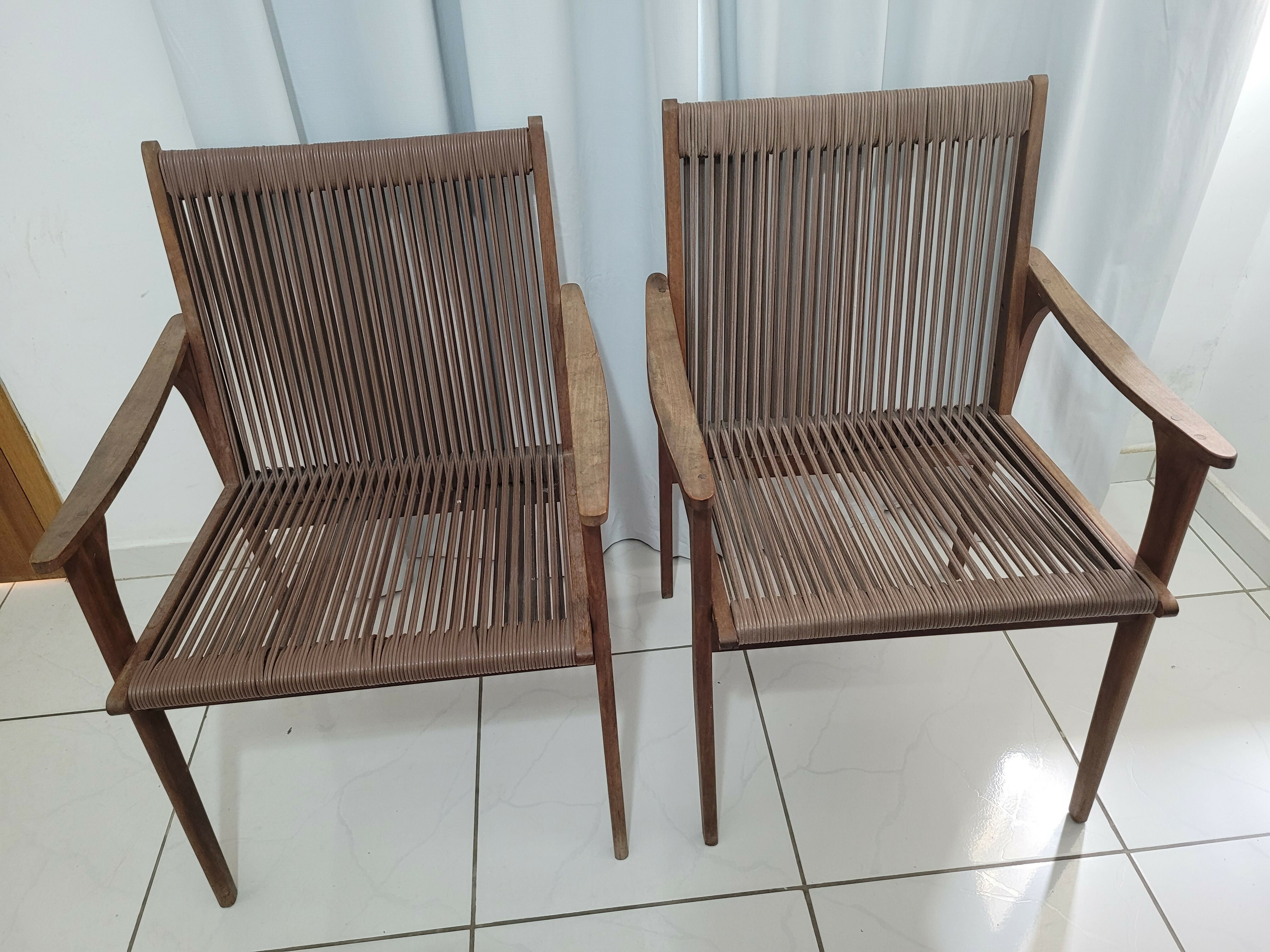 Conjunto de Cadeiras de madeira cumaru