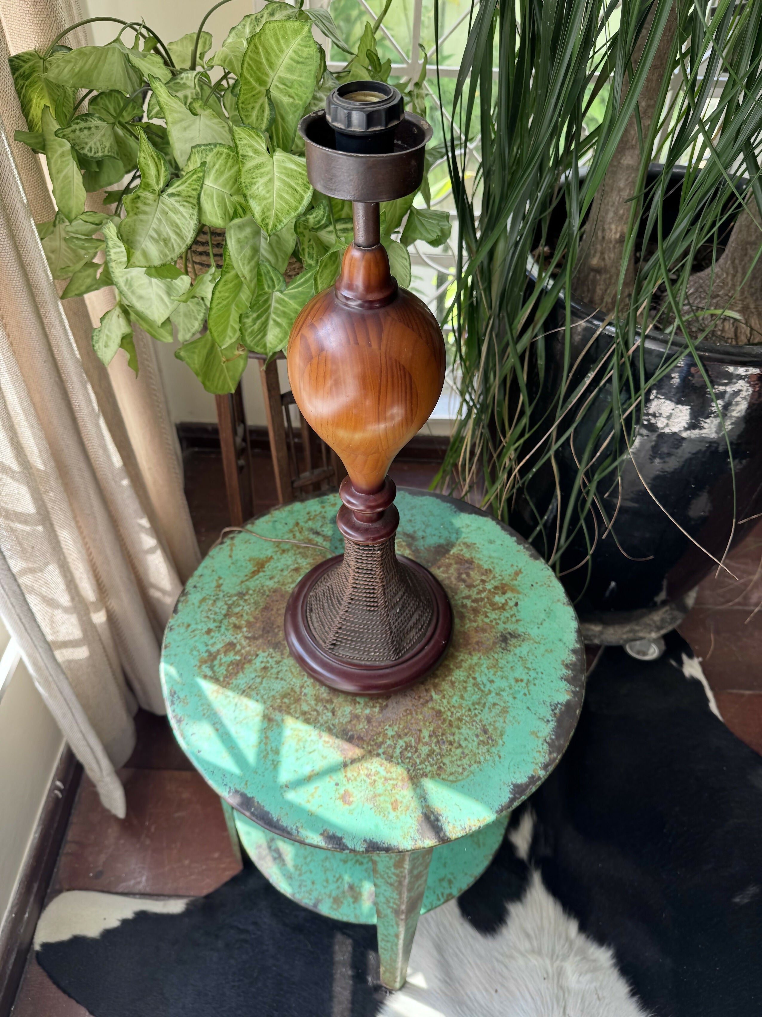 Anos 60 - Abajur luminária de madeiras nobres e cúpula vintage