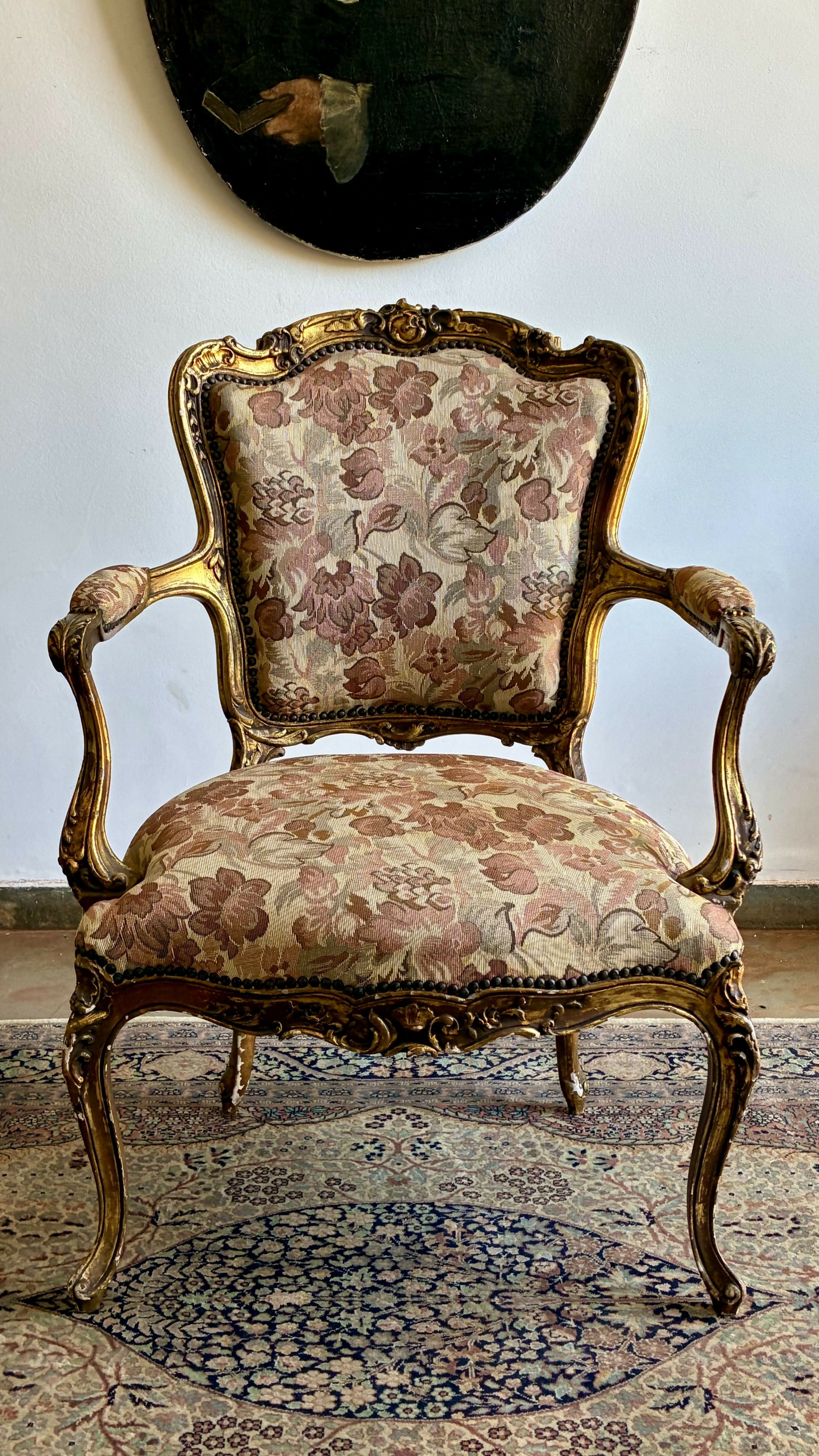 Conjunto Luís XV - sofá e duas poltronas