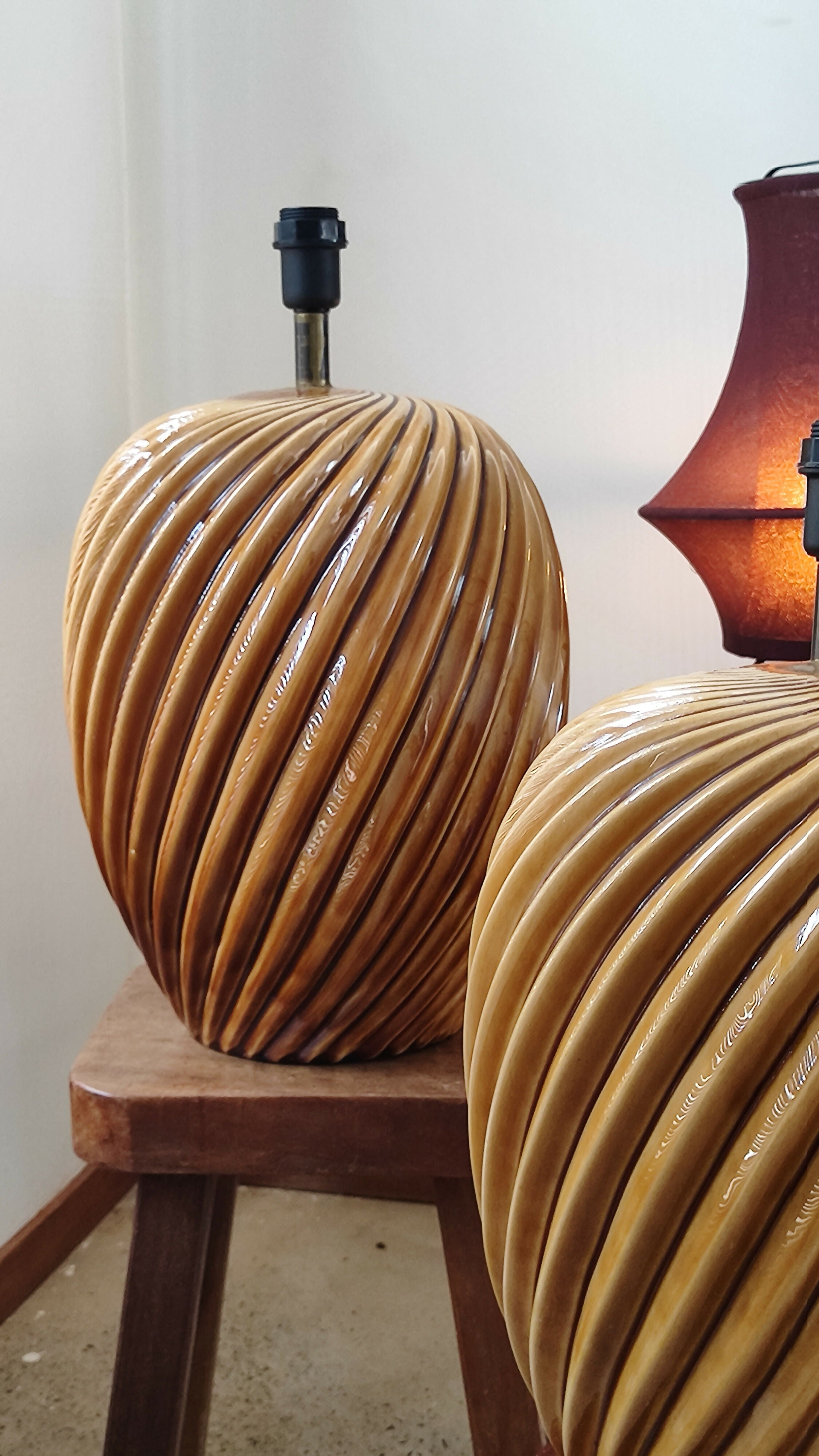 Par de Grandes e belas bases caramelo para abajur.