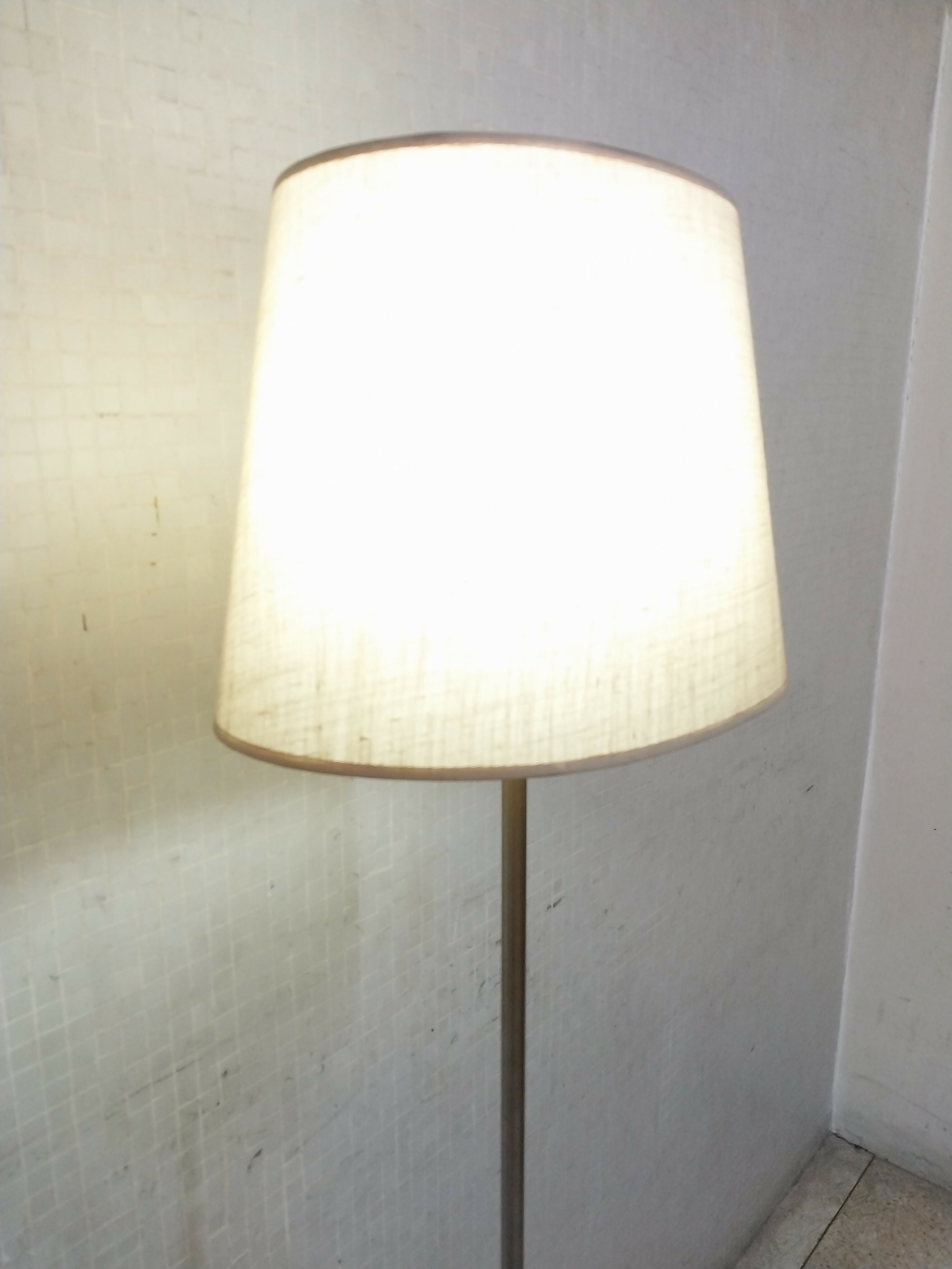 Luminária de Chão Vintage em Metal