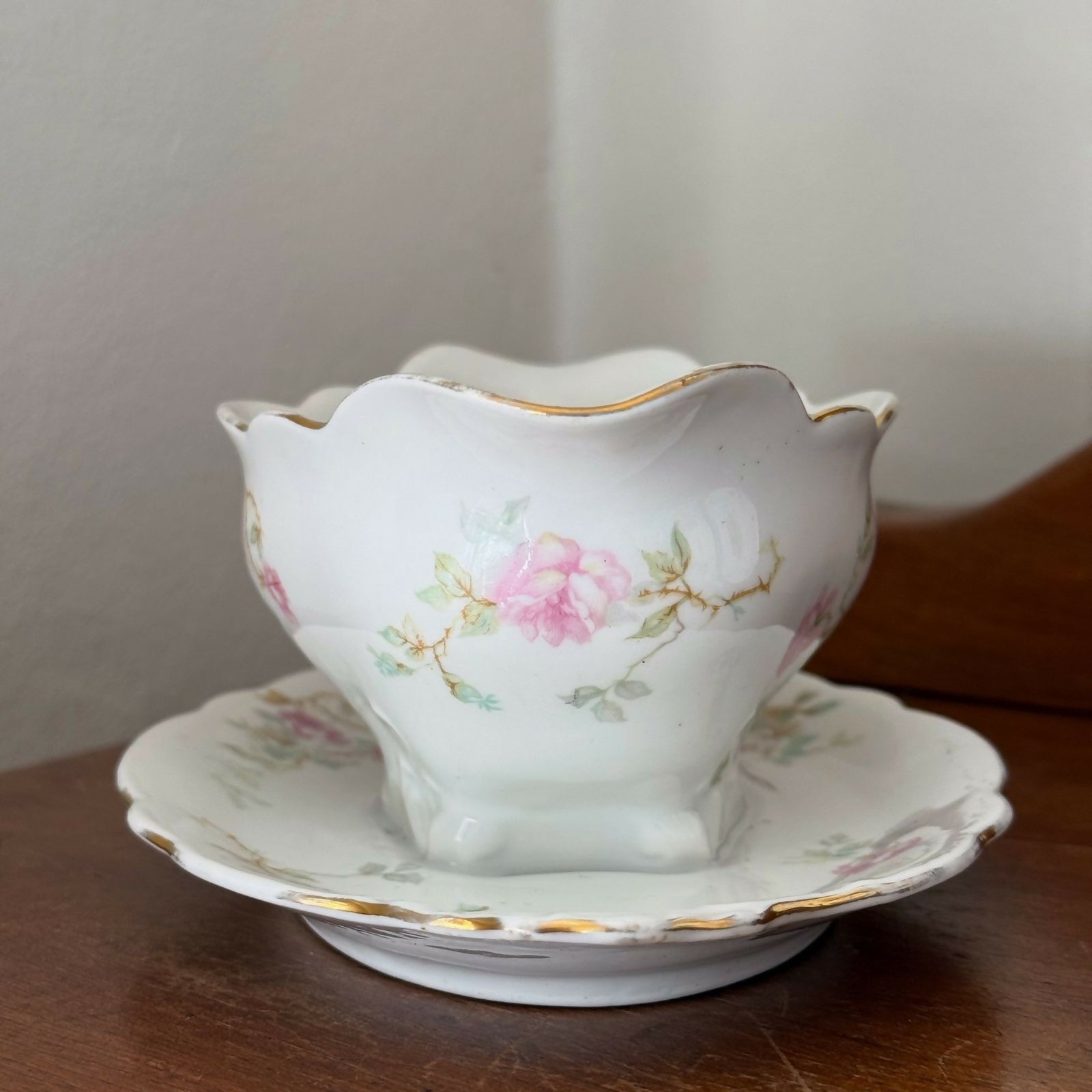 Molheira com Presentoir da fina porcelana LIMOGES