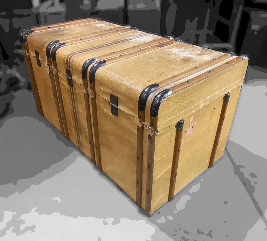 Baú antigo / Mesa de Centro