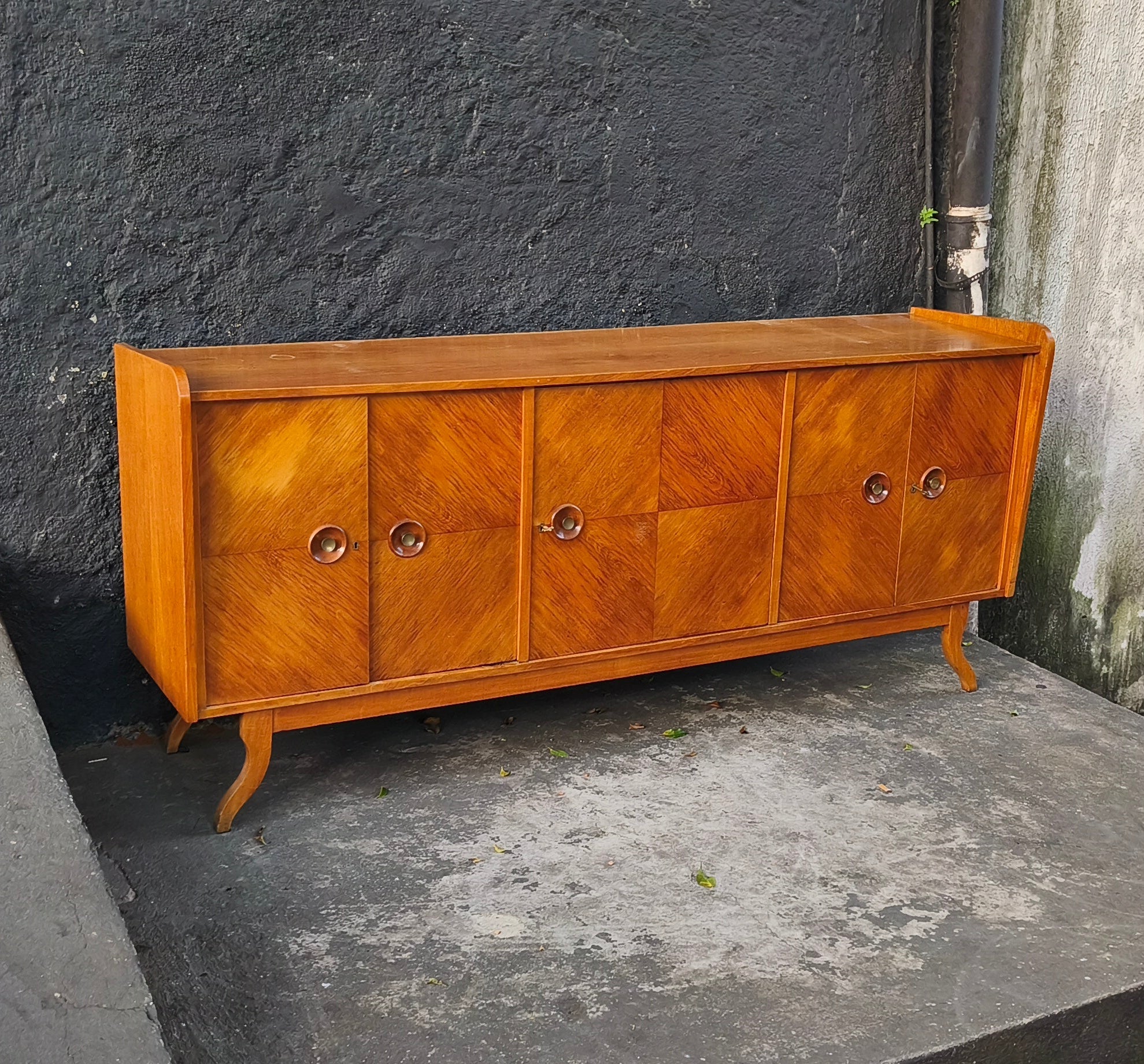 Belíssimo Buffet estilo ArtDeco original dos anos 50 em Pau Marfim (2m)