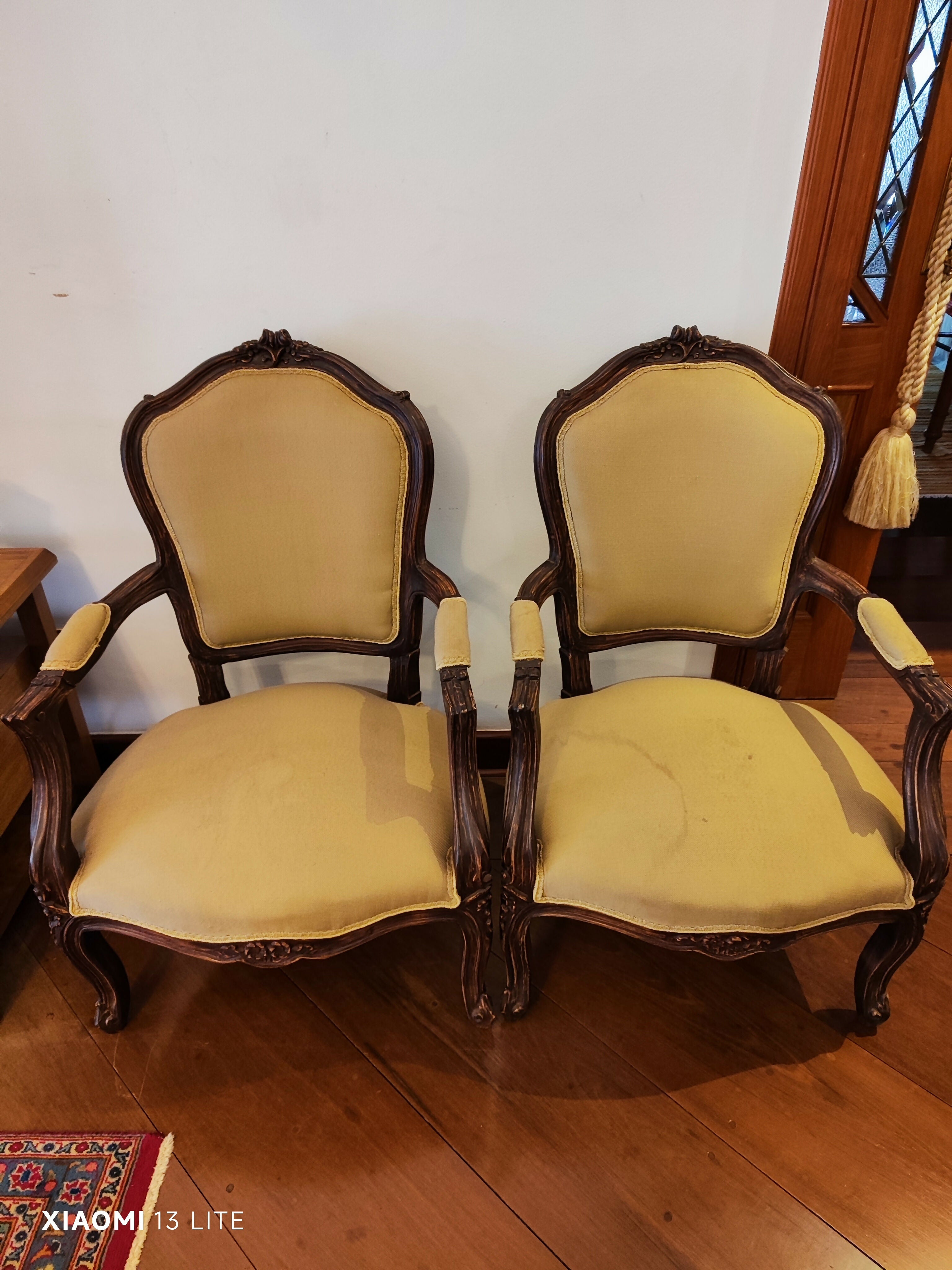 Par de Poltronas clássicas