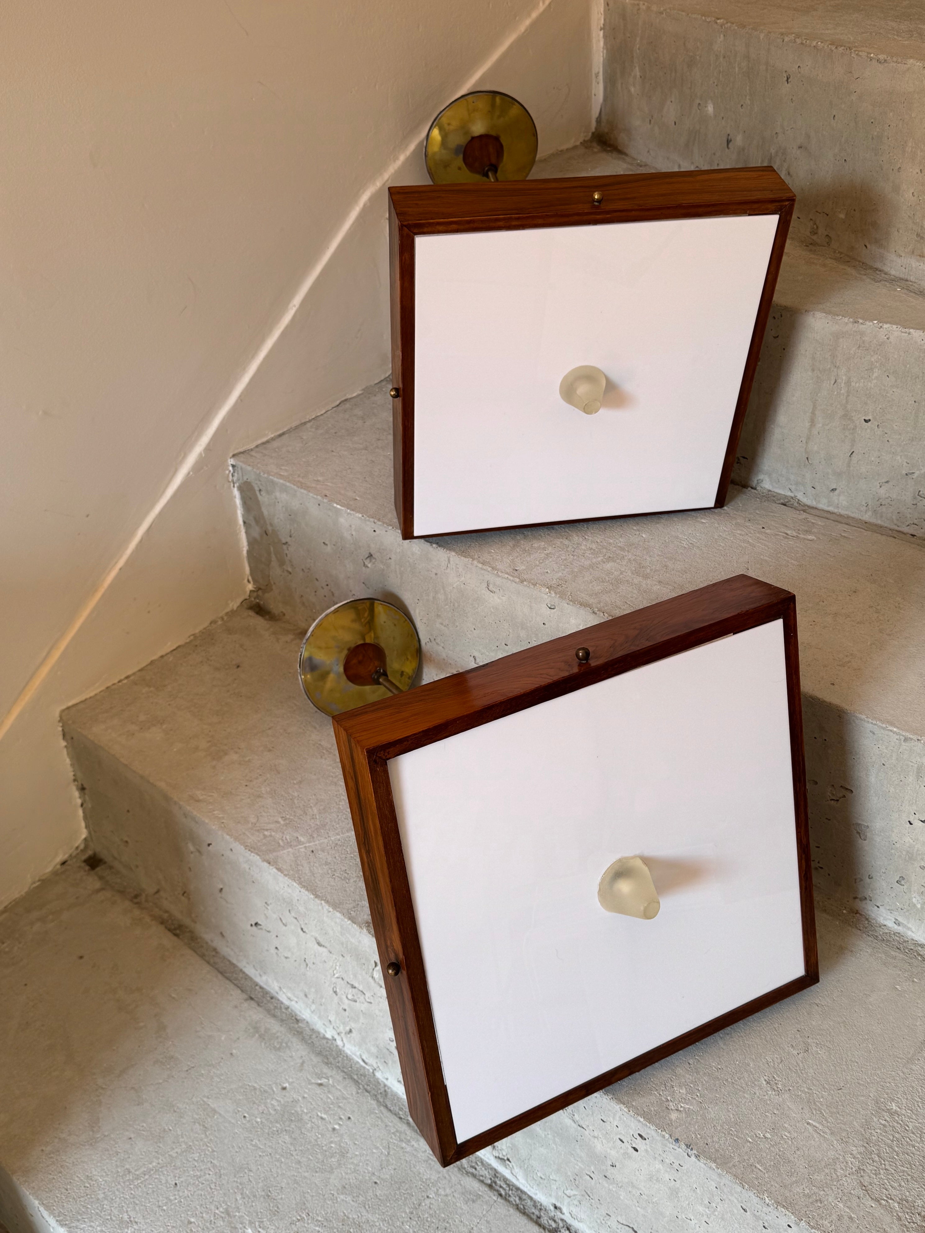 Luminária Modernista pendente em madeira latão e acrílico - preço unitário
