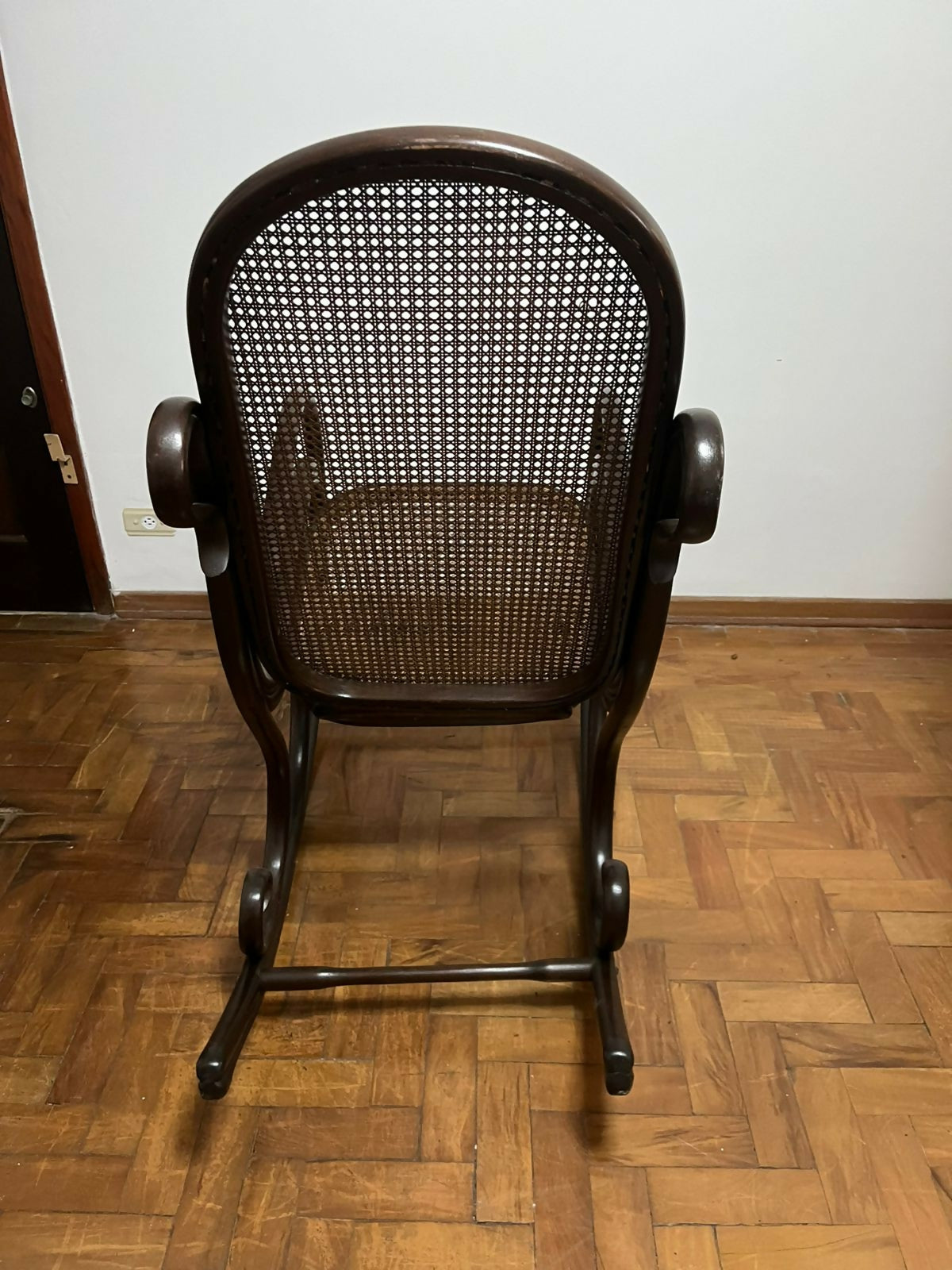 Cadeira de balanço antiga