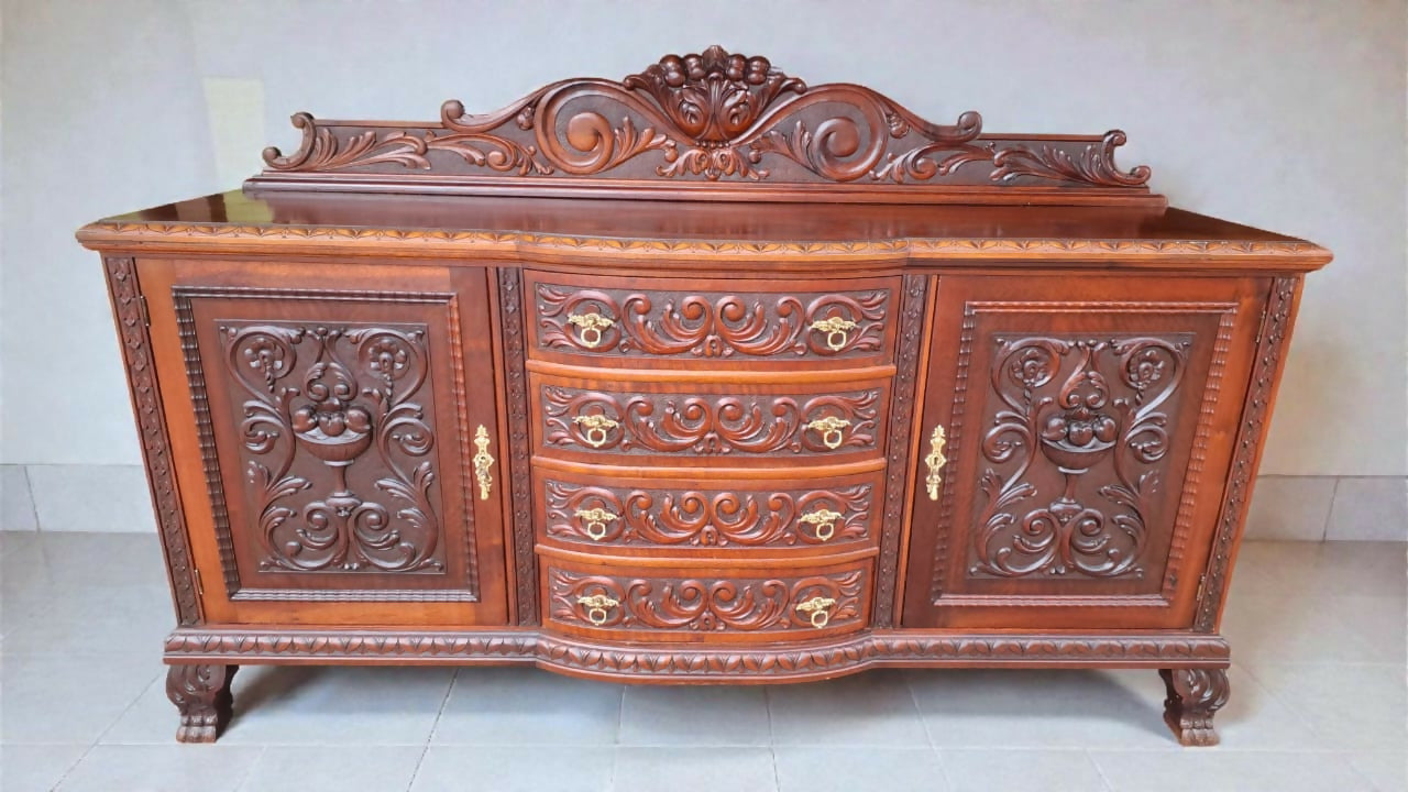 Buffet Antigo estilo Renascença