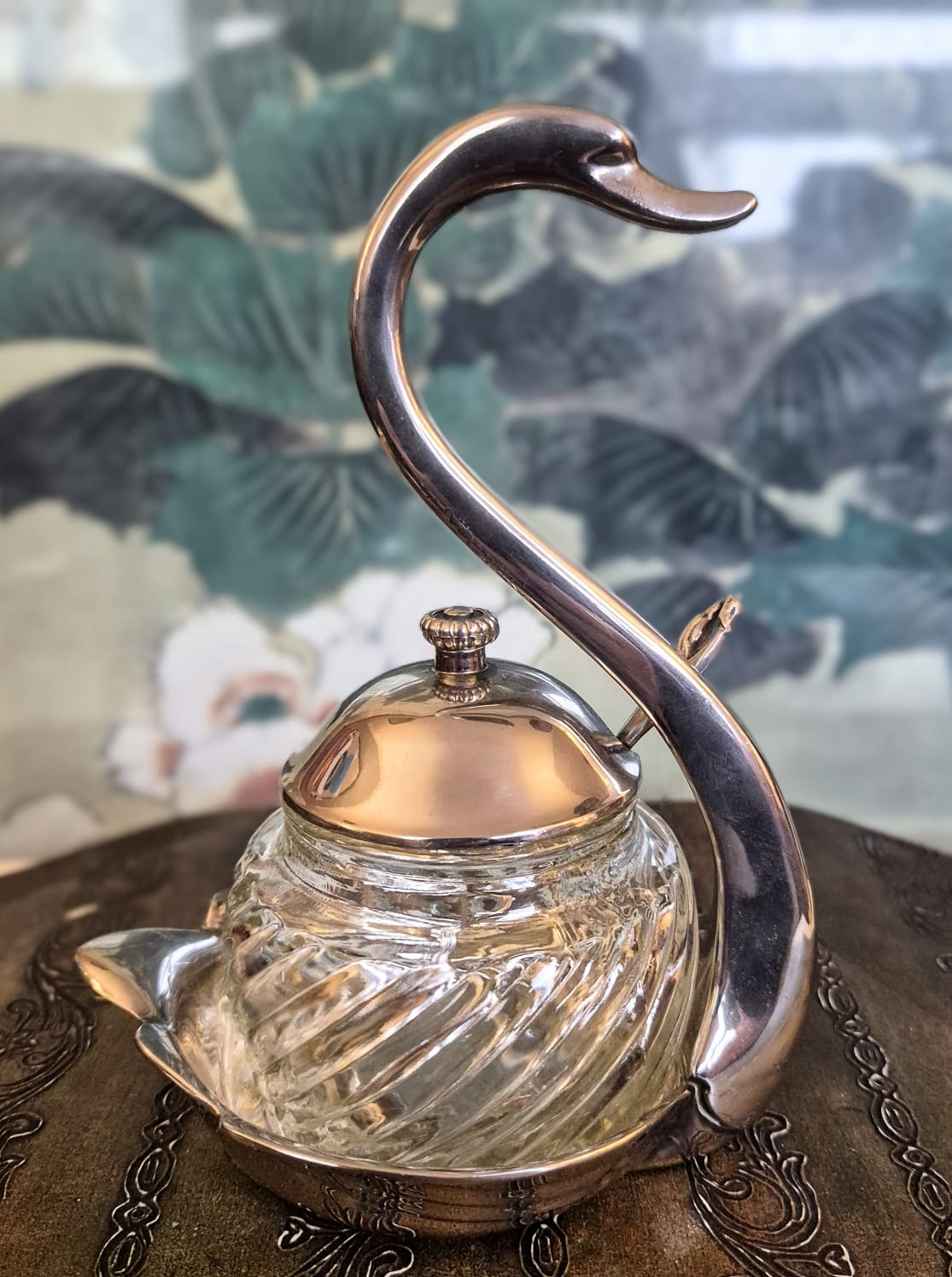  Porta geleias em formato de cisne com arte em vidro e restante em metal espessurado à prata.   Lindo!!!