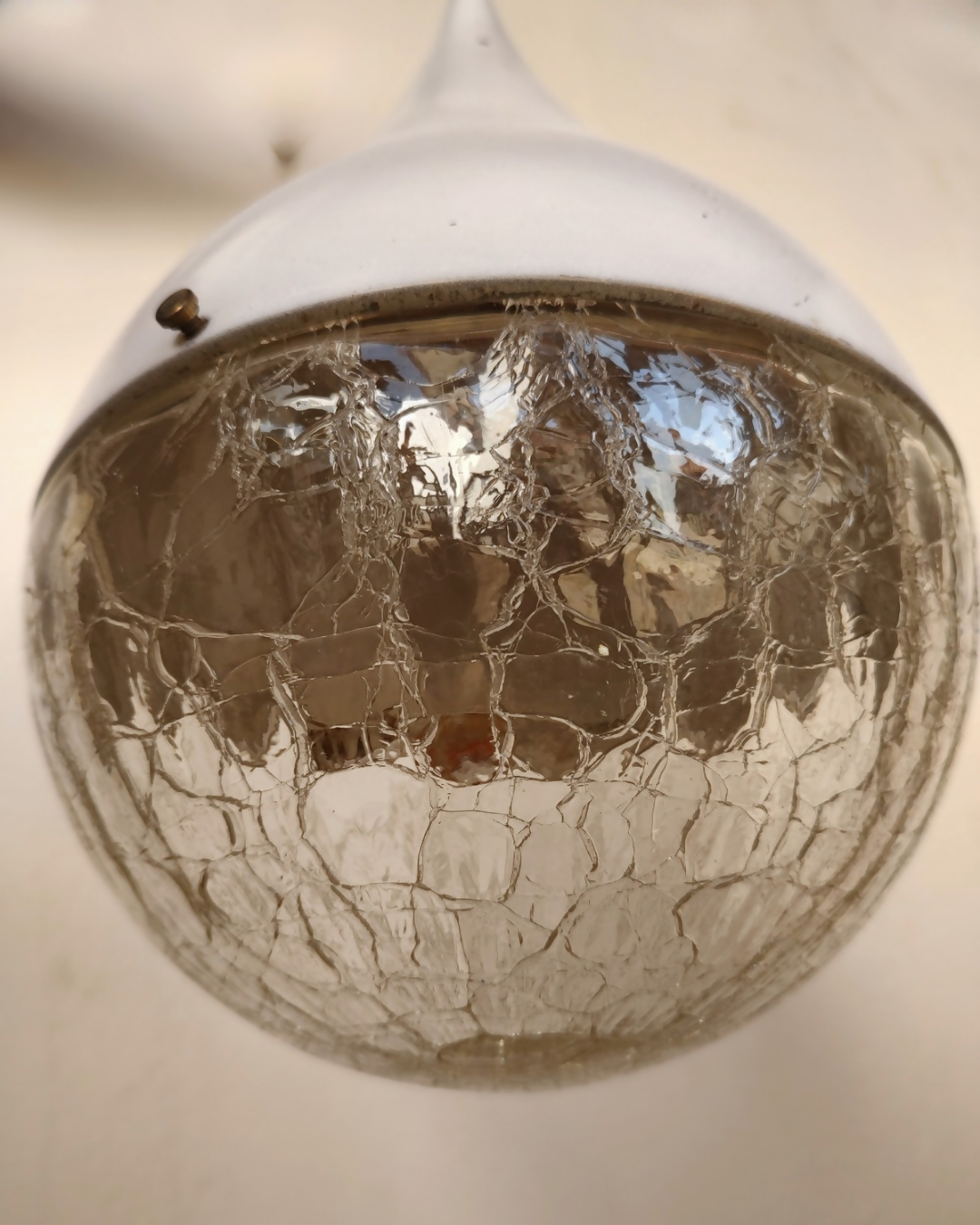 Antiga Luminária Pendente em Metal e Vidro texturizado em forma de gota