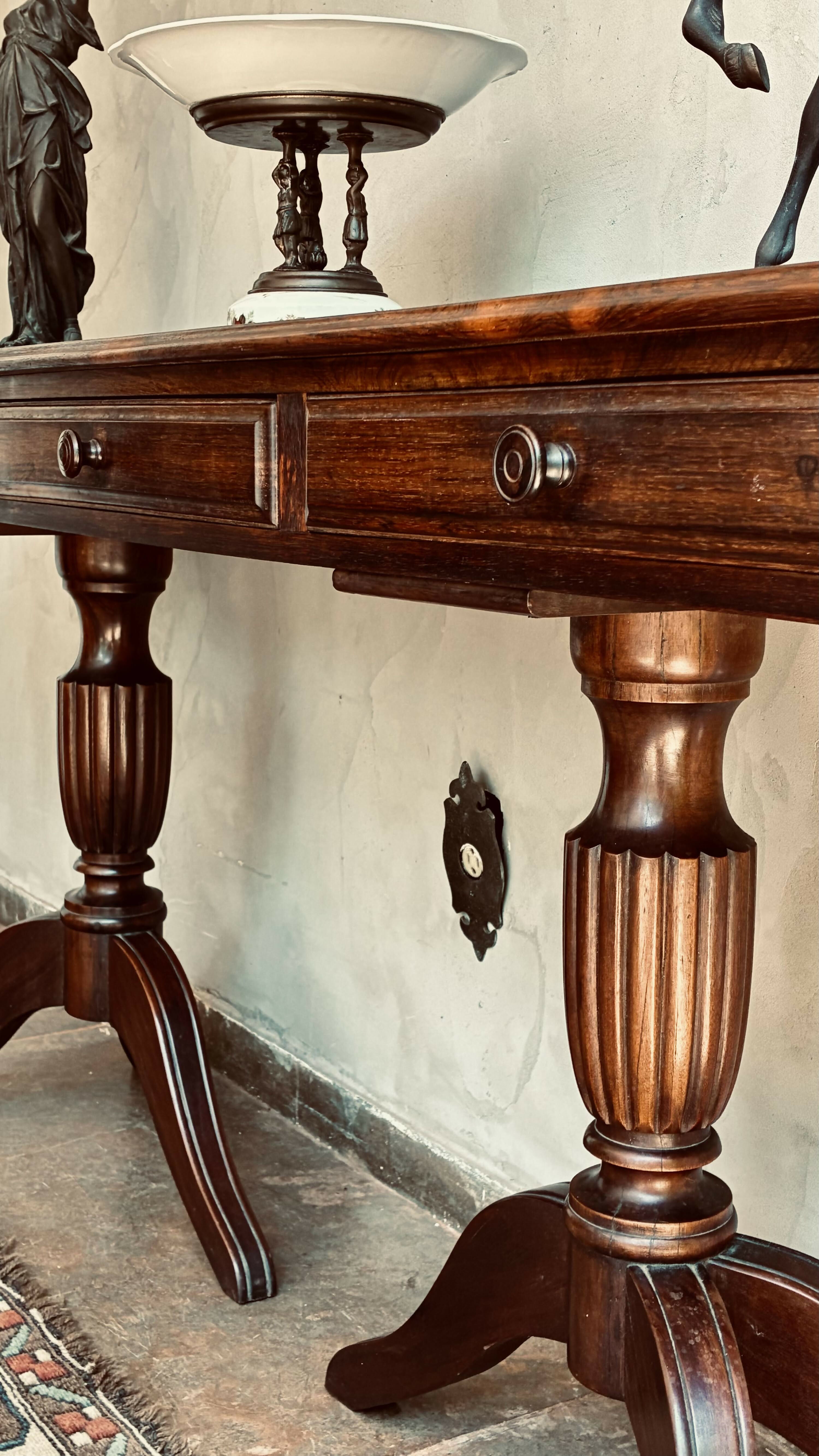 Aparador Clássico em Madeira