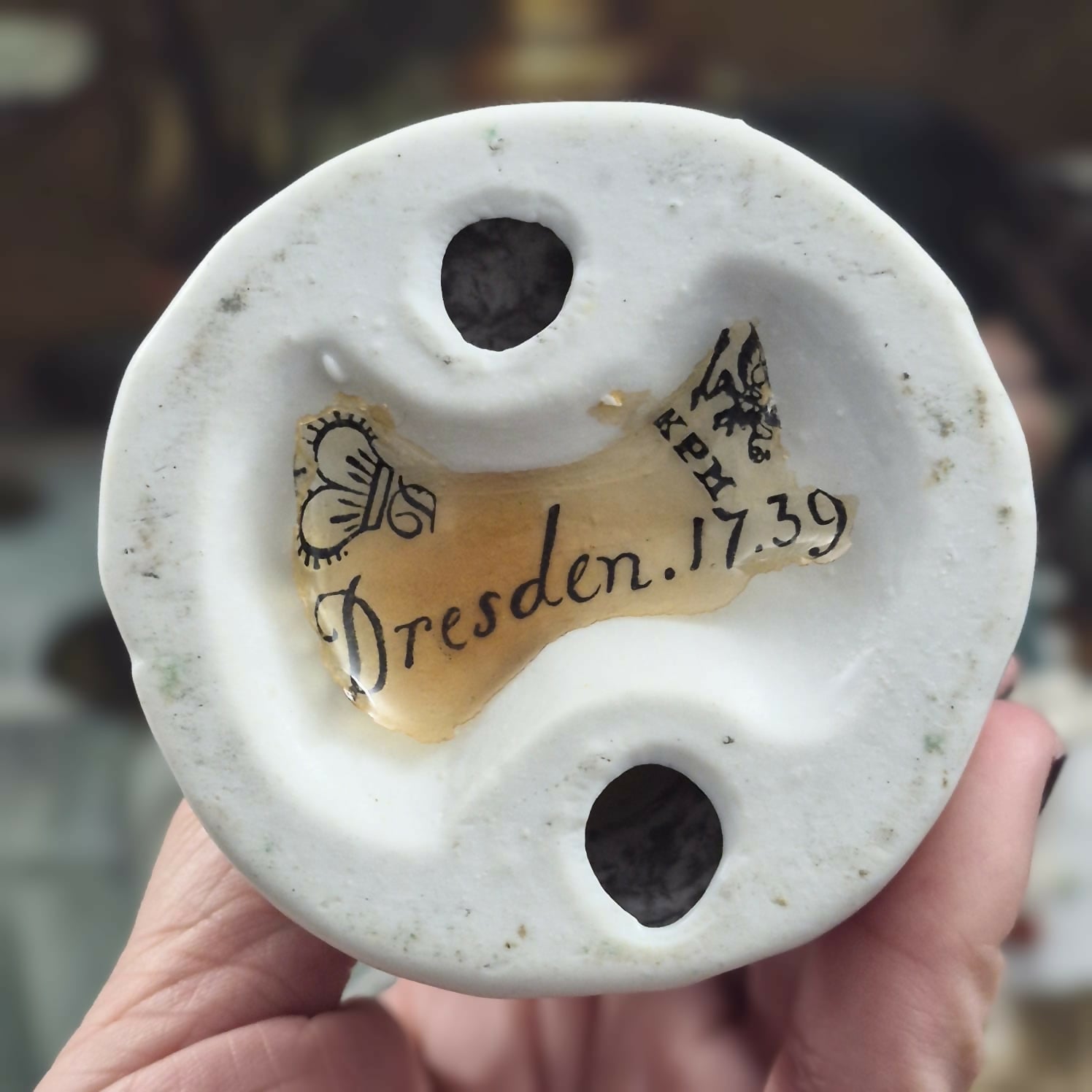 Par de estatuetas incríveis em porcelana KPM para Dresden. Centenárias.