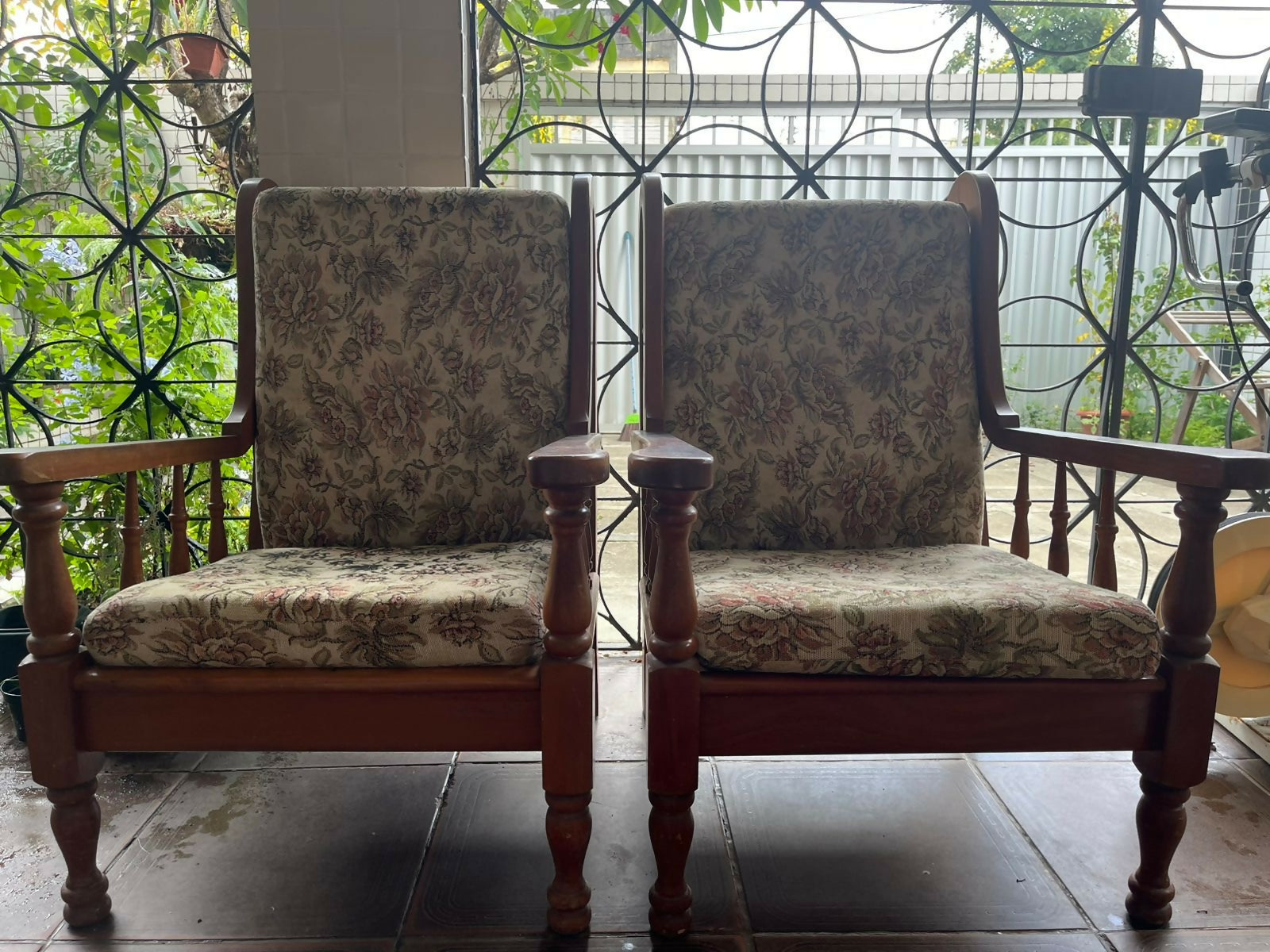 Par de Poltronas coloniais