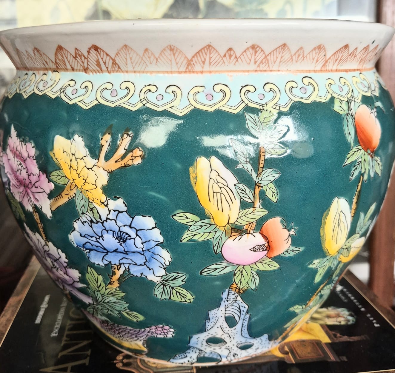  Cachepot aquário em porcelana chinesa vintage, anos 70, estilo Huaniao (pássaros e flores) da Família Rosa.