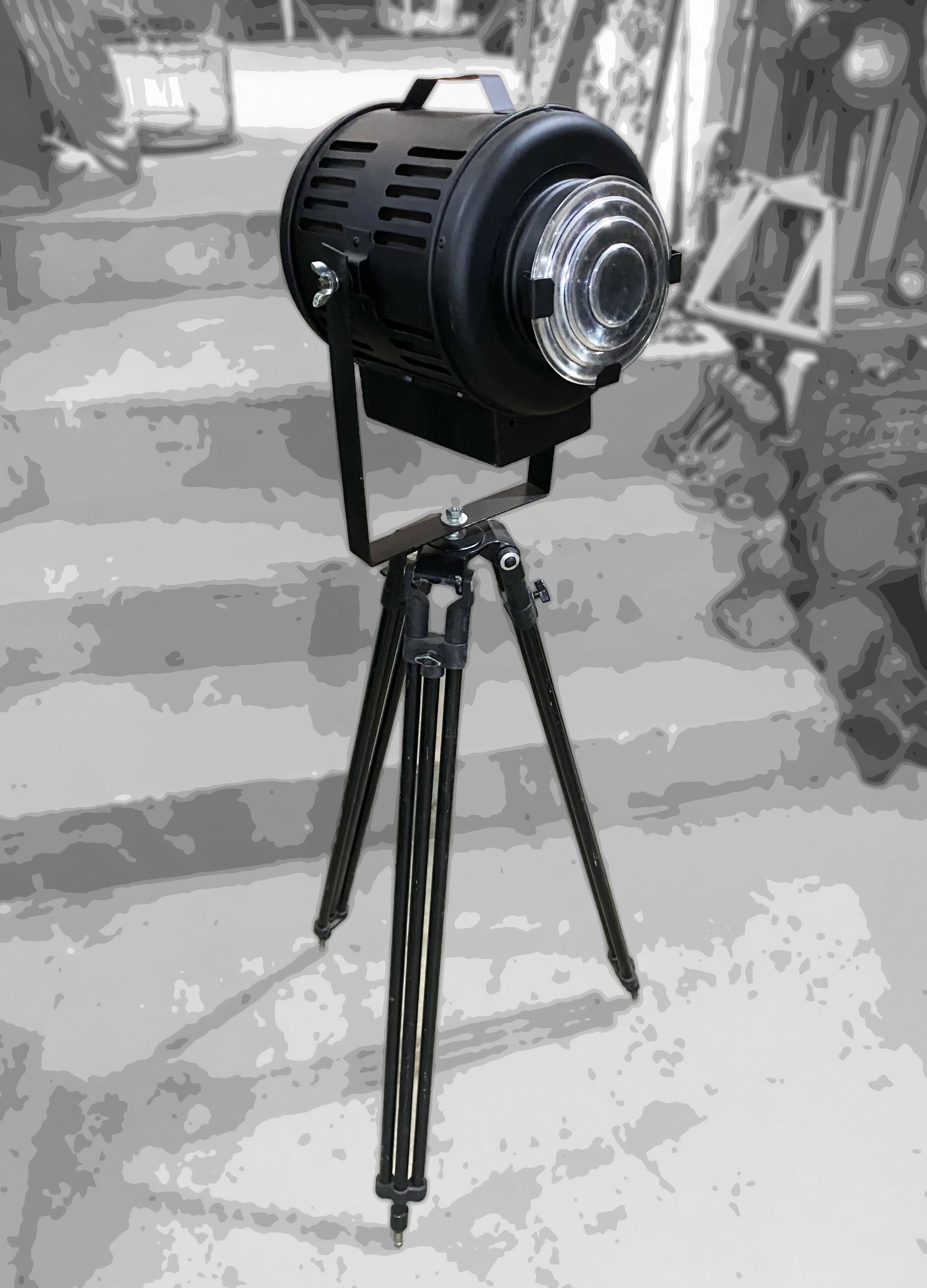 Luminária de chão com refletor de cinema