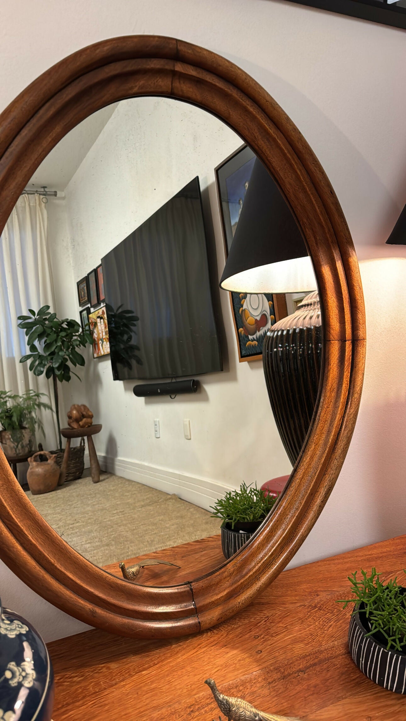 Espelho oval em madeira nobre
