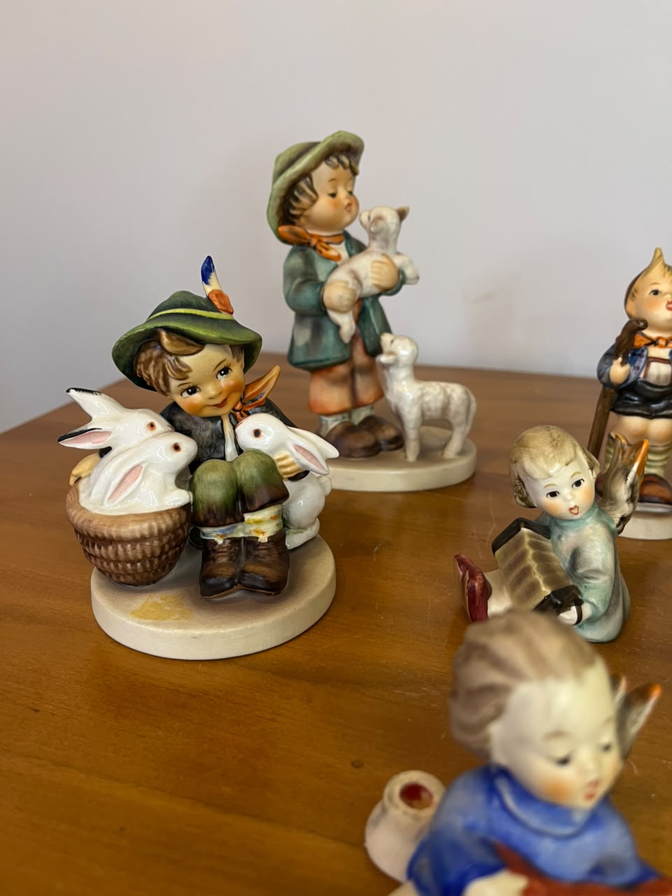Conjunto de 9 Bibelôs Goebel – Porcelana Alemã