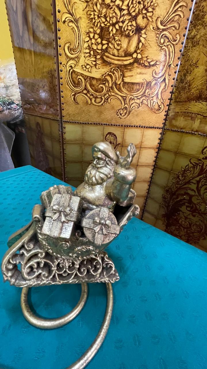 Árvore de Natal em ferro dourado