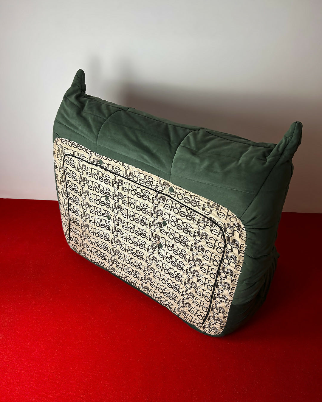 Sofá Togo, desenhado por Michel Ducaroy e fabricado pela Ligne Roset