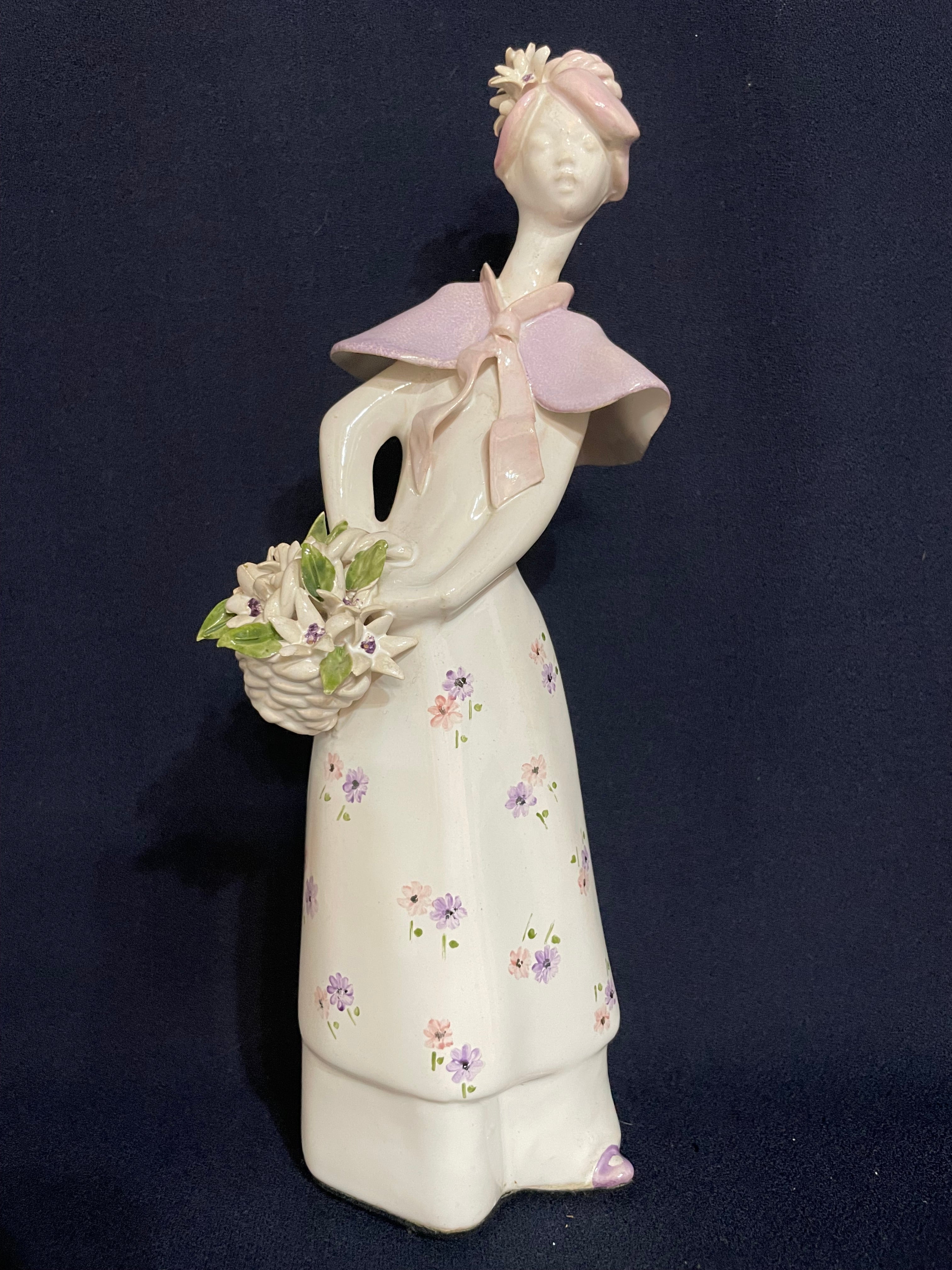 Escultura porcelana camponesa - Mega 1982