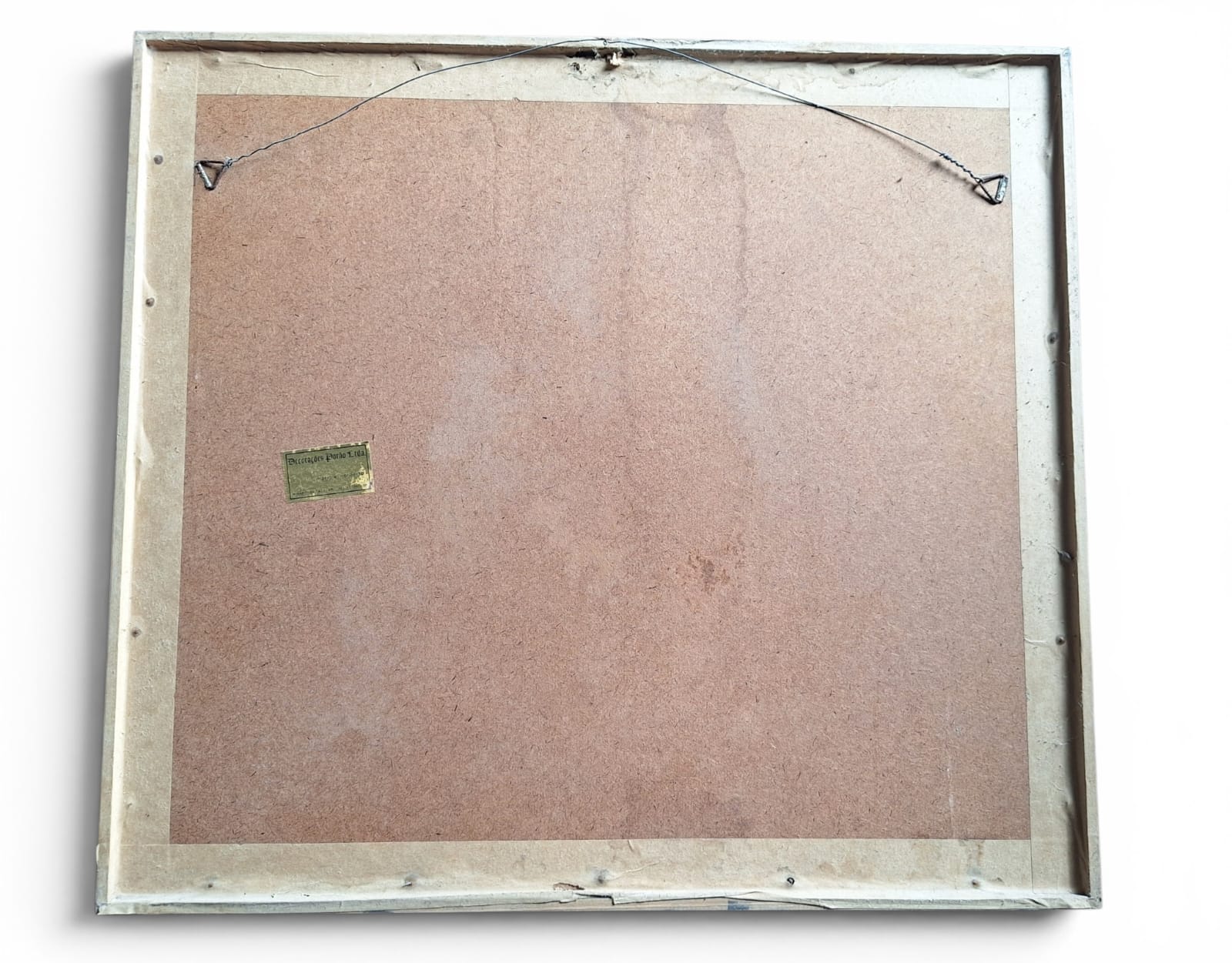Quadro com Gravura em branco e preto retratando Barco de Pesca 