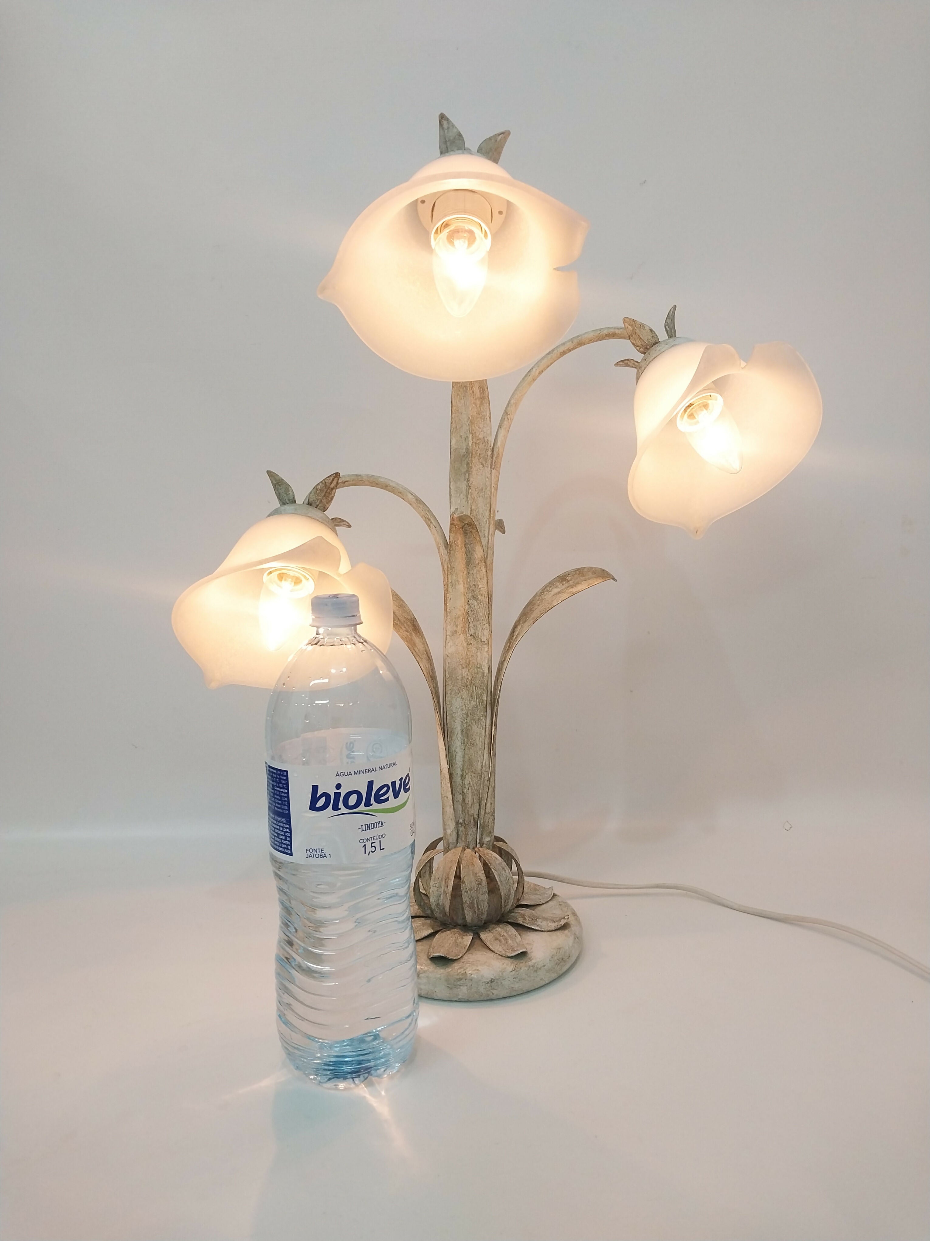 Luminária Antiga Copo de Leite