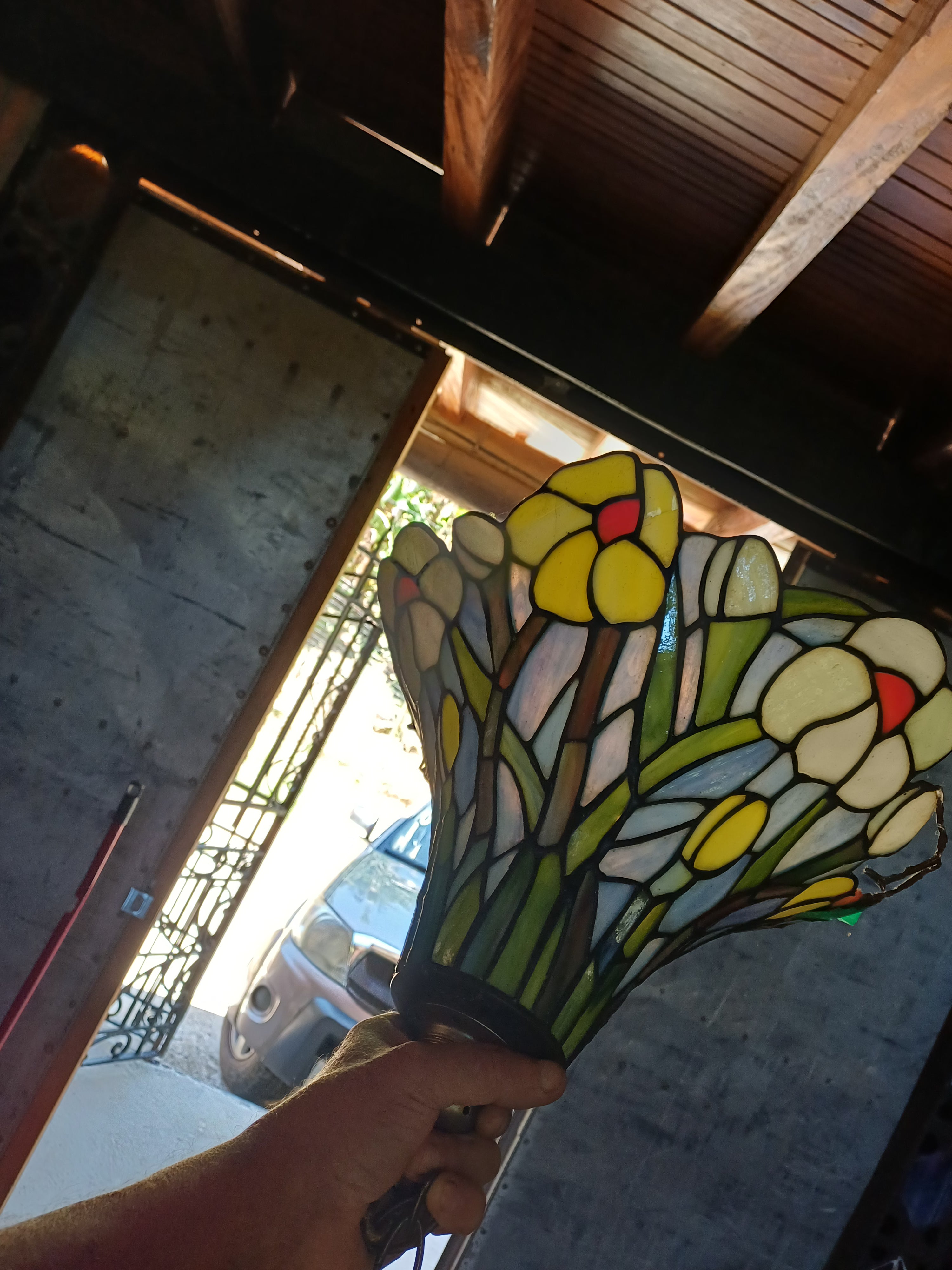 Tiffany pendente reprodução com vidros originais com motivos florais 