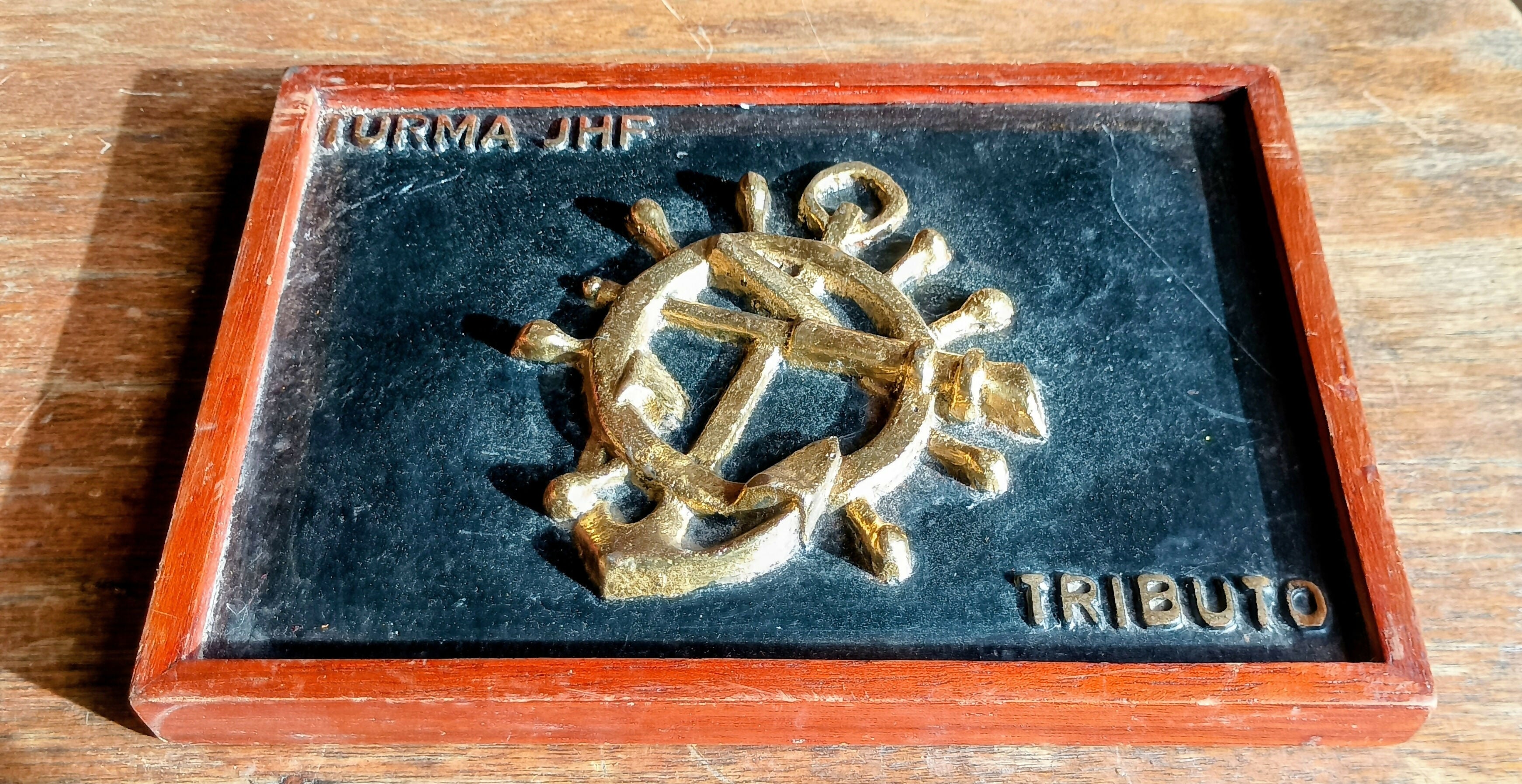 Antiga Âncora naval em ferro fundido