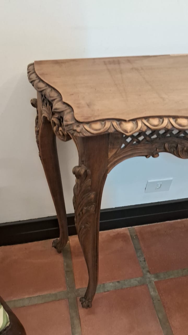 Aparador Console Antigo Estilo Luís XV – Anos 50/60 (Madeira Maciça)