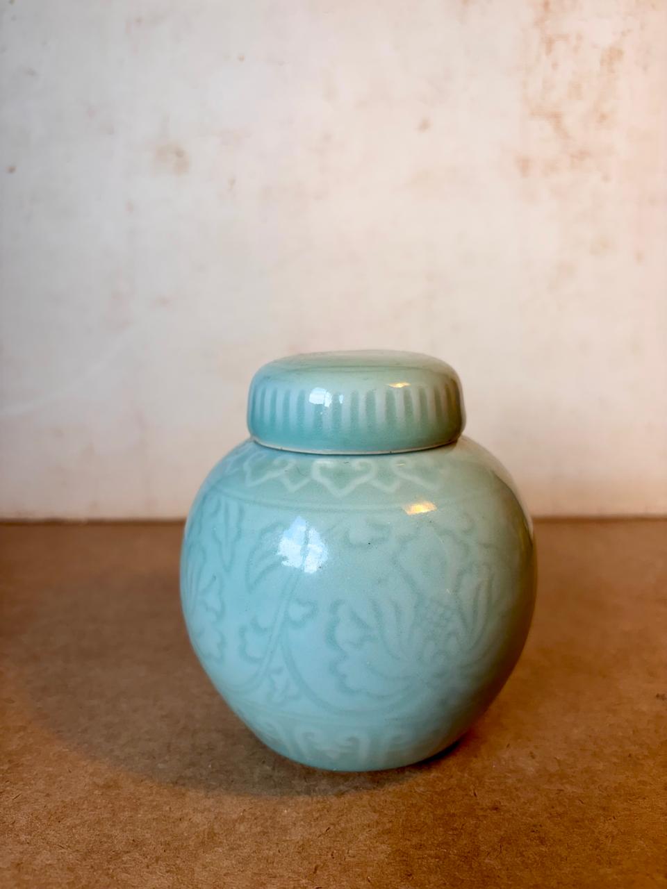 Pote chinês redonda para gergelim com tampa e esmalte celadon (DMCPS_728)