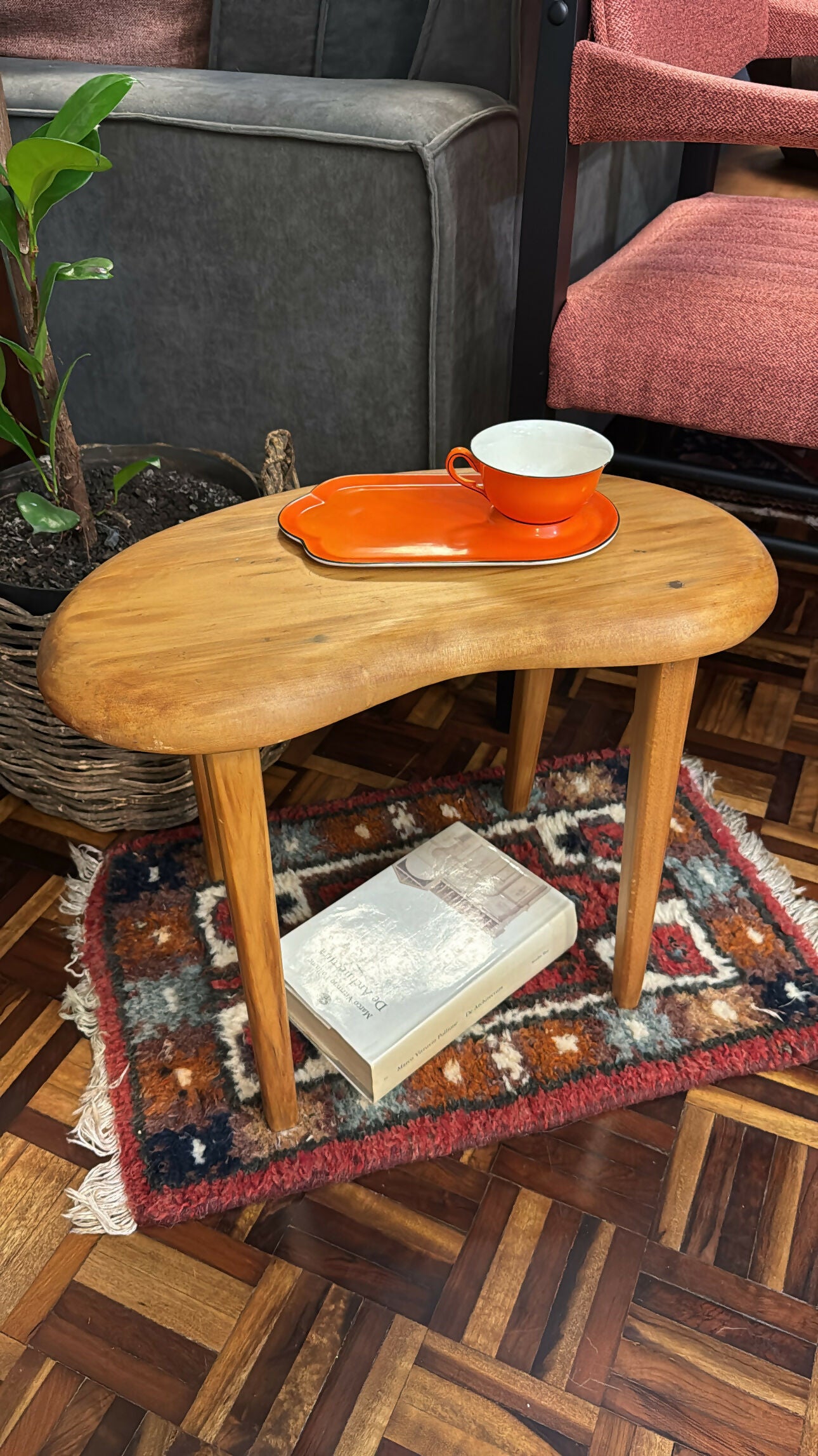 Banco Feijão restaurado