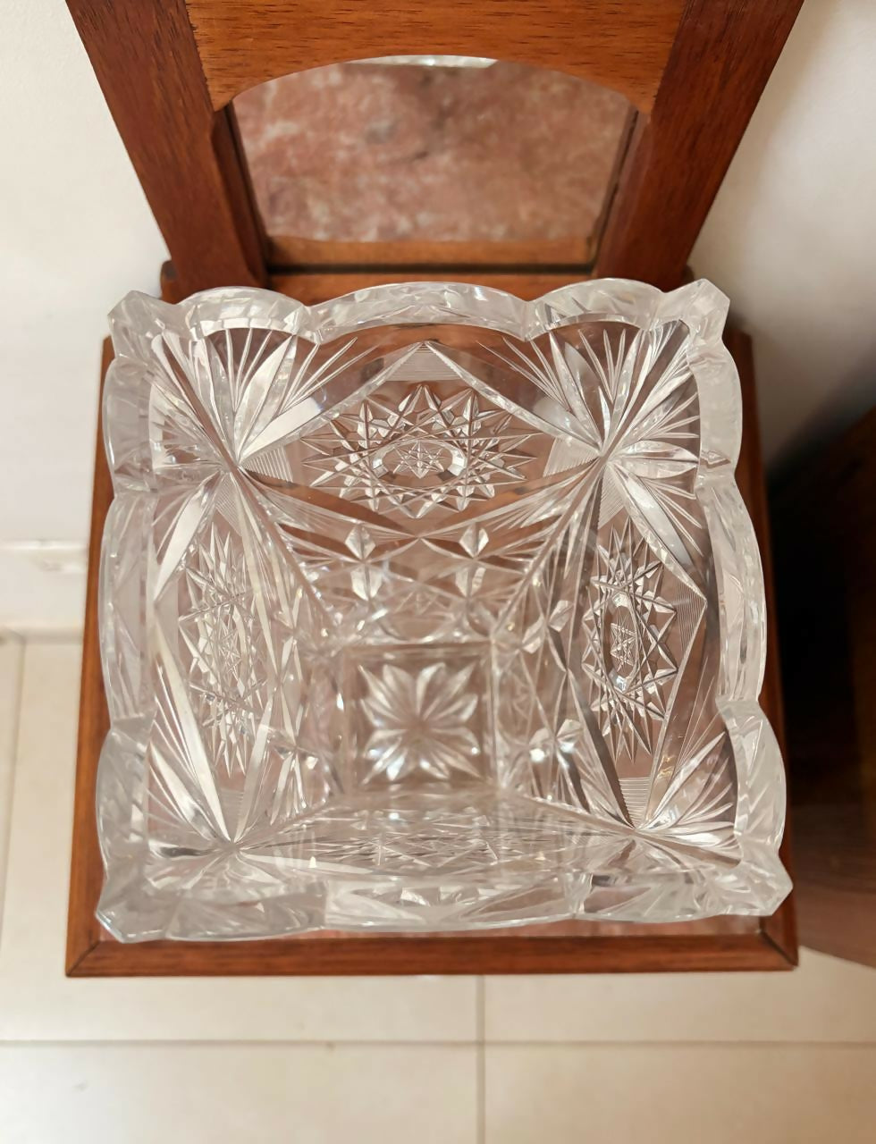 Grande vaso de cristal Tcheco finamente lapidado