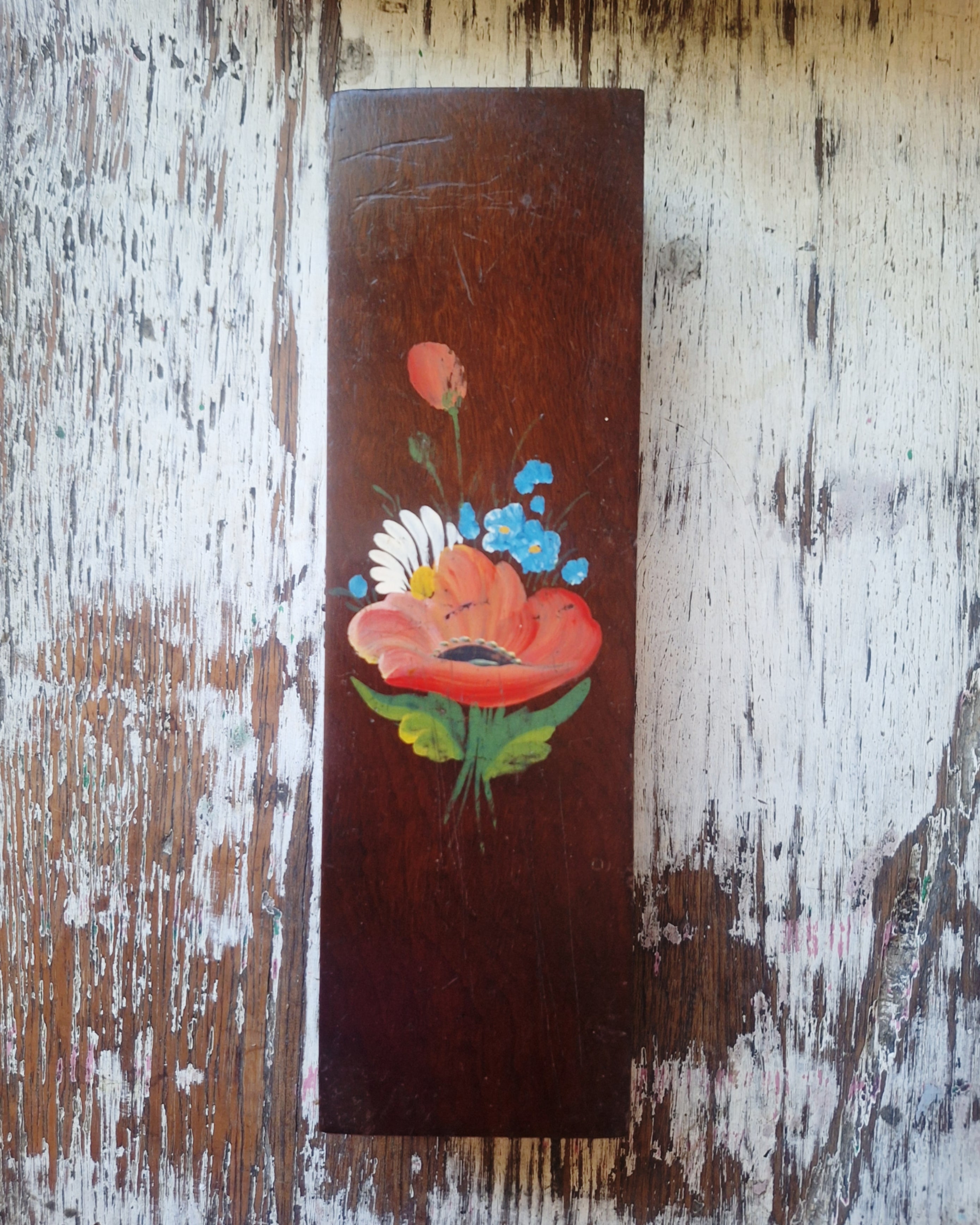 Caixas de madeira pintadas a mão