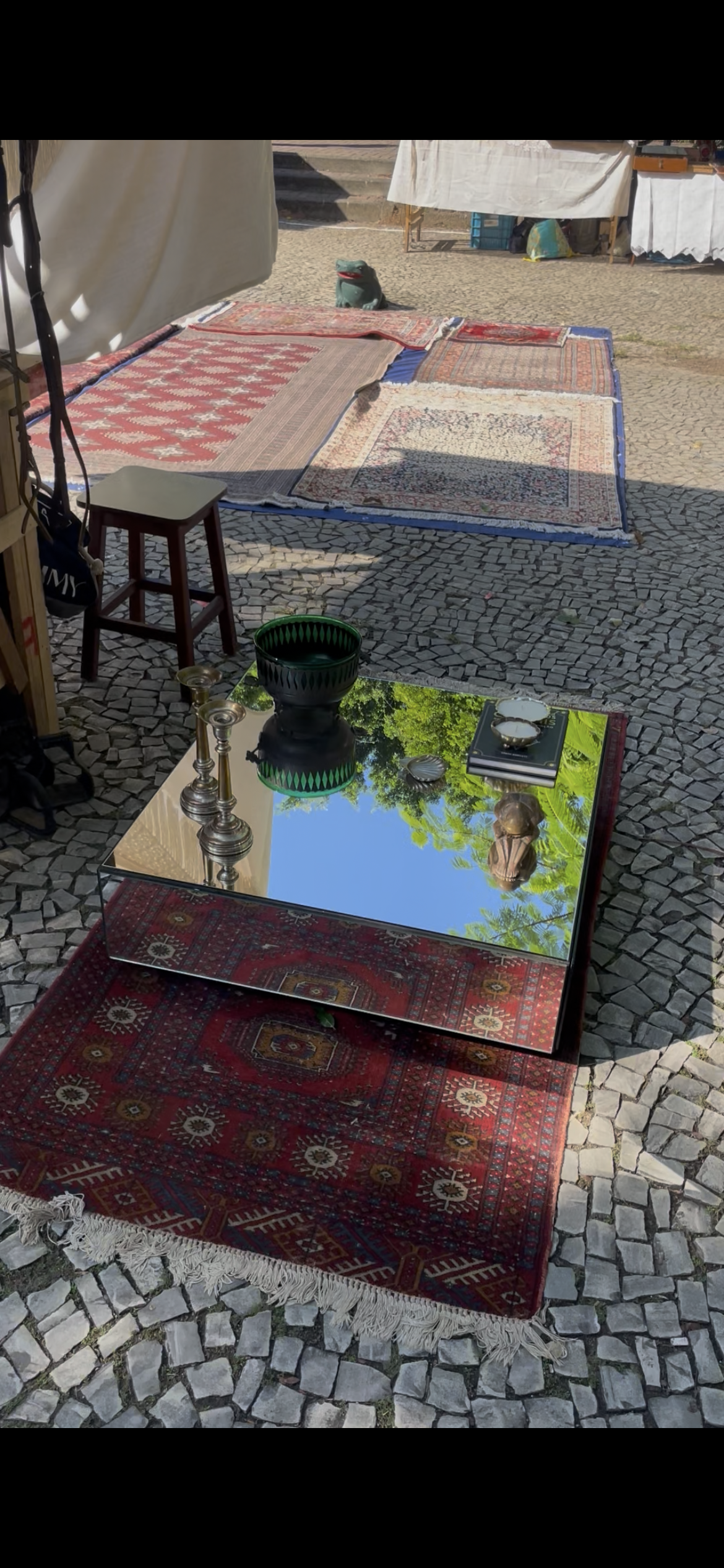 Mesa de centro espelhada