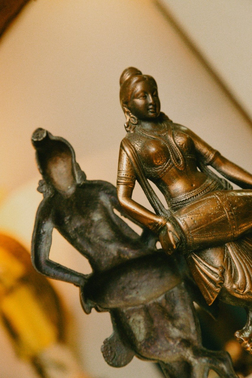 Estátuas de Dançarinos indianos em latão