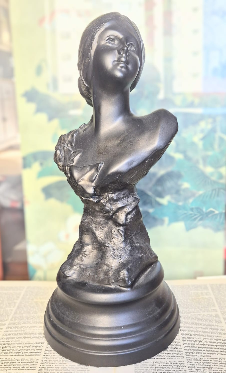 Busto feminino Art Noveau incrível em Petit bronze.  Grande e impecável