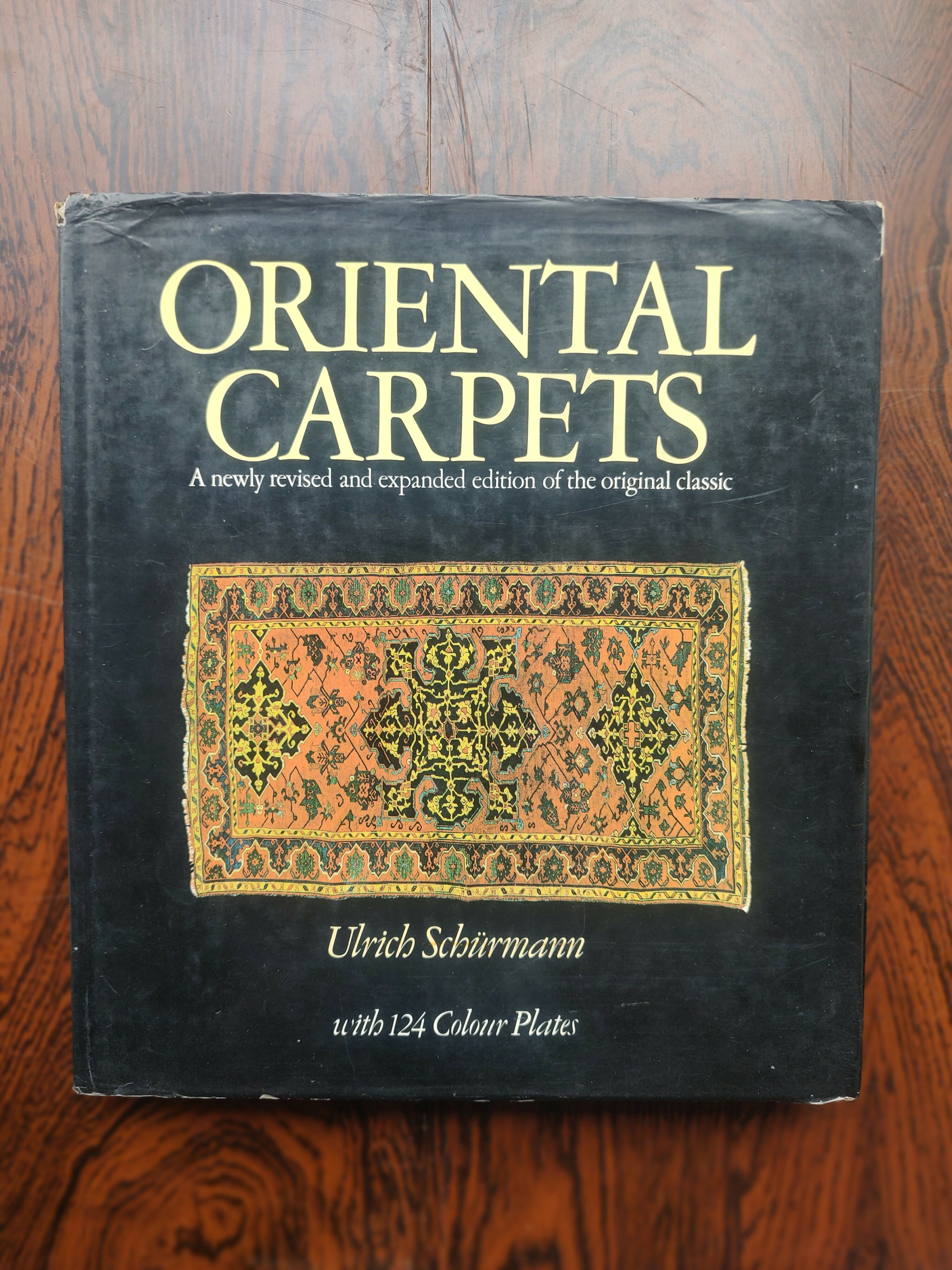 Raro e Antigo Livro "Oriental Carpets" de Ulrich Schürmann