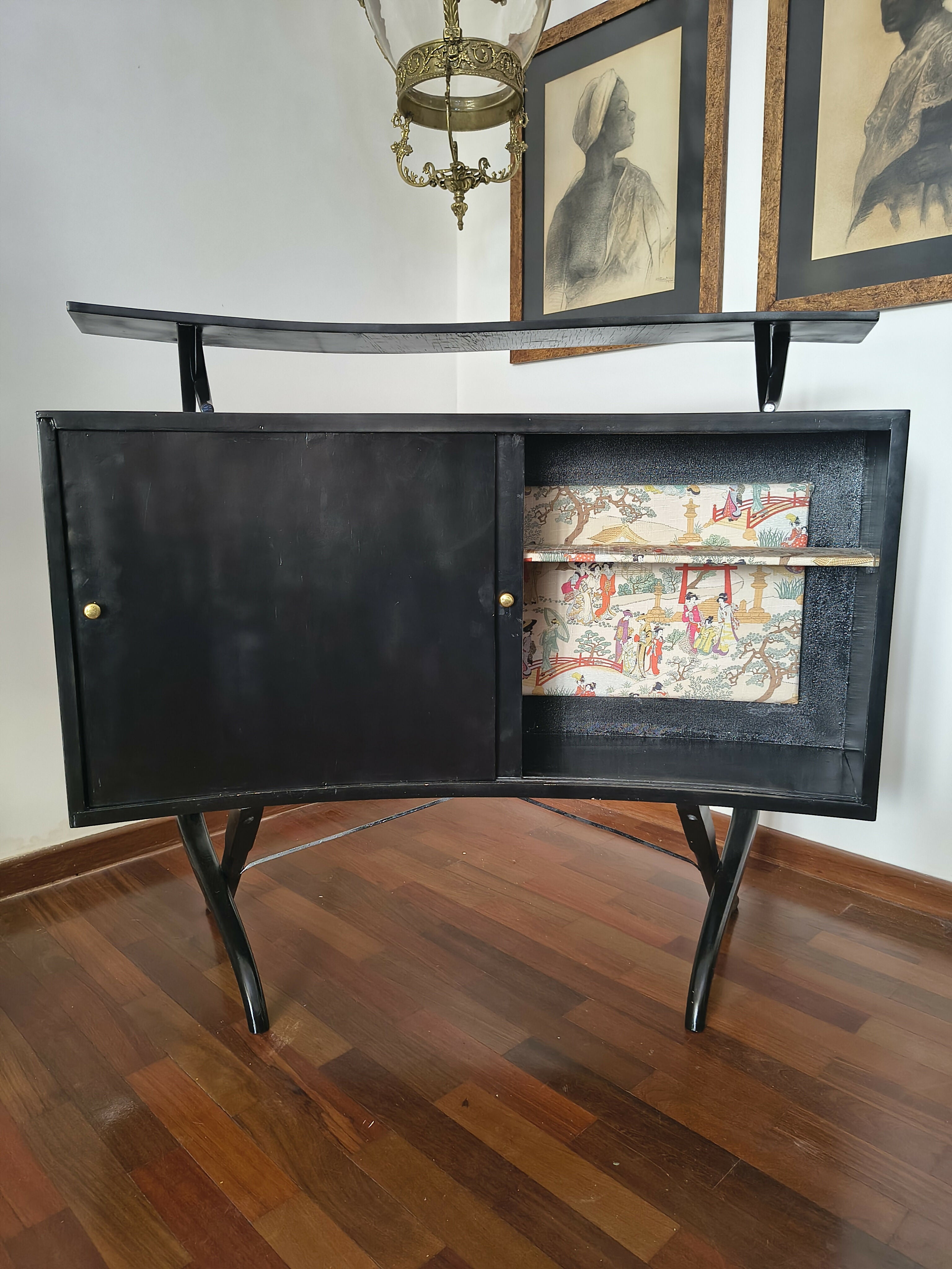 Barzinho Chinoiserie com 2 banquetas