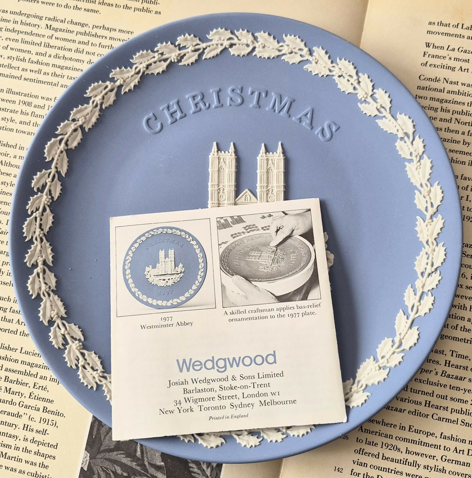 Prato de Natal de 1977 em jasperware inglês Wedgwood