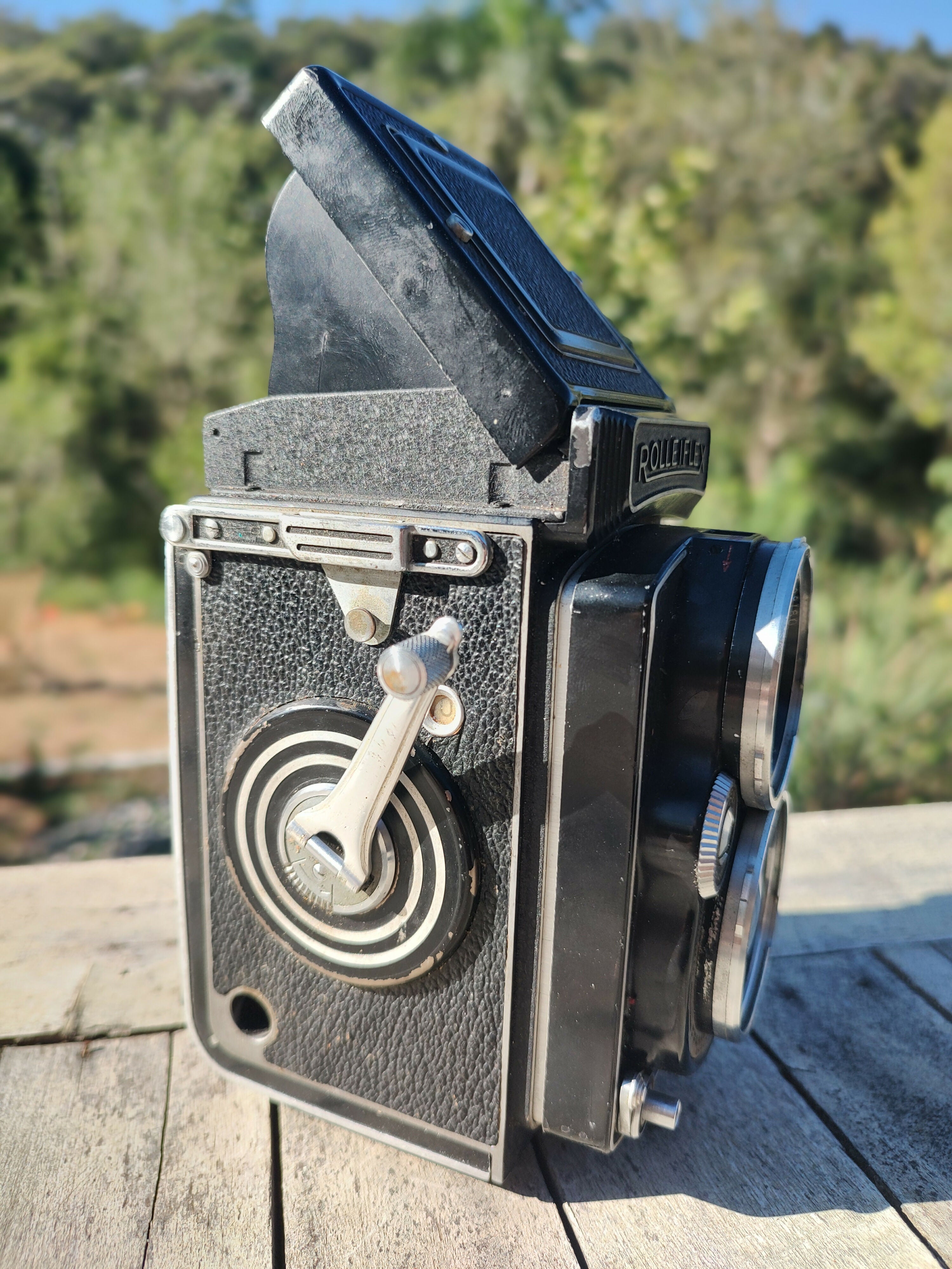 Antiga câmera Rolleiflex com lente Zeiss 80mm (com capa em couro e protetor de lente)