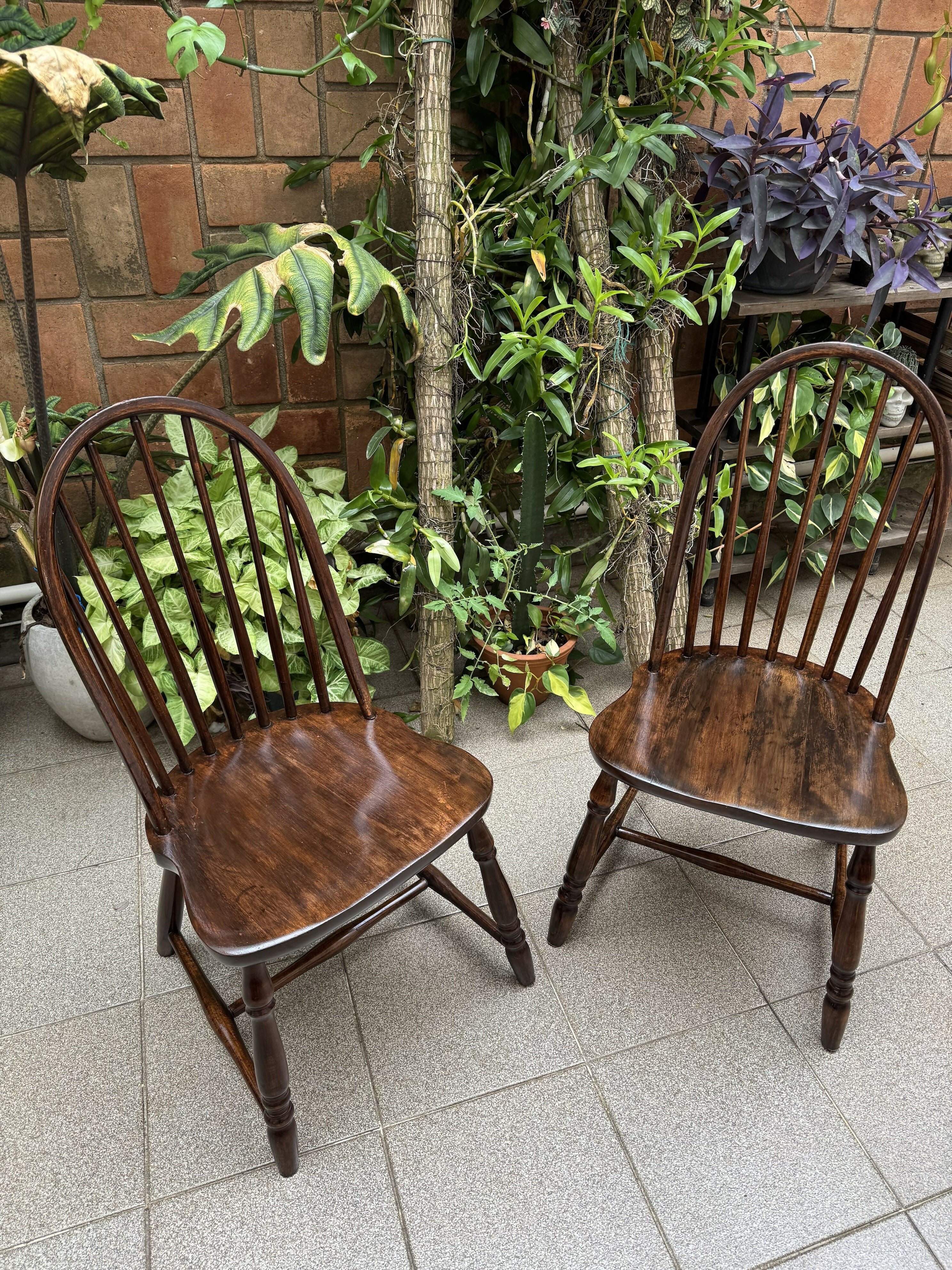 Par de Cadeiras Windsor - Madeira Maciça