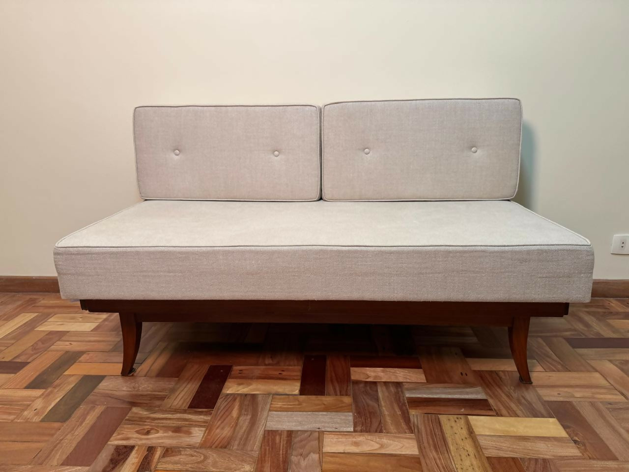 Sofá-cama / Daybed Gelli Restaurado - Modernismo Brasileiro
