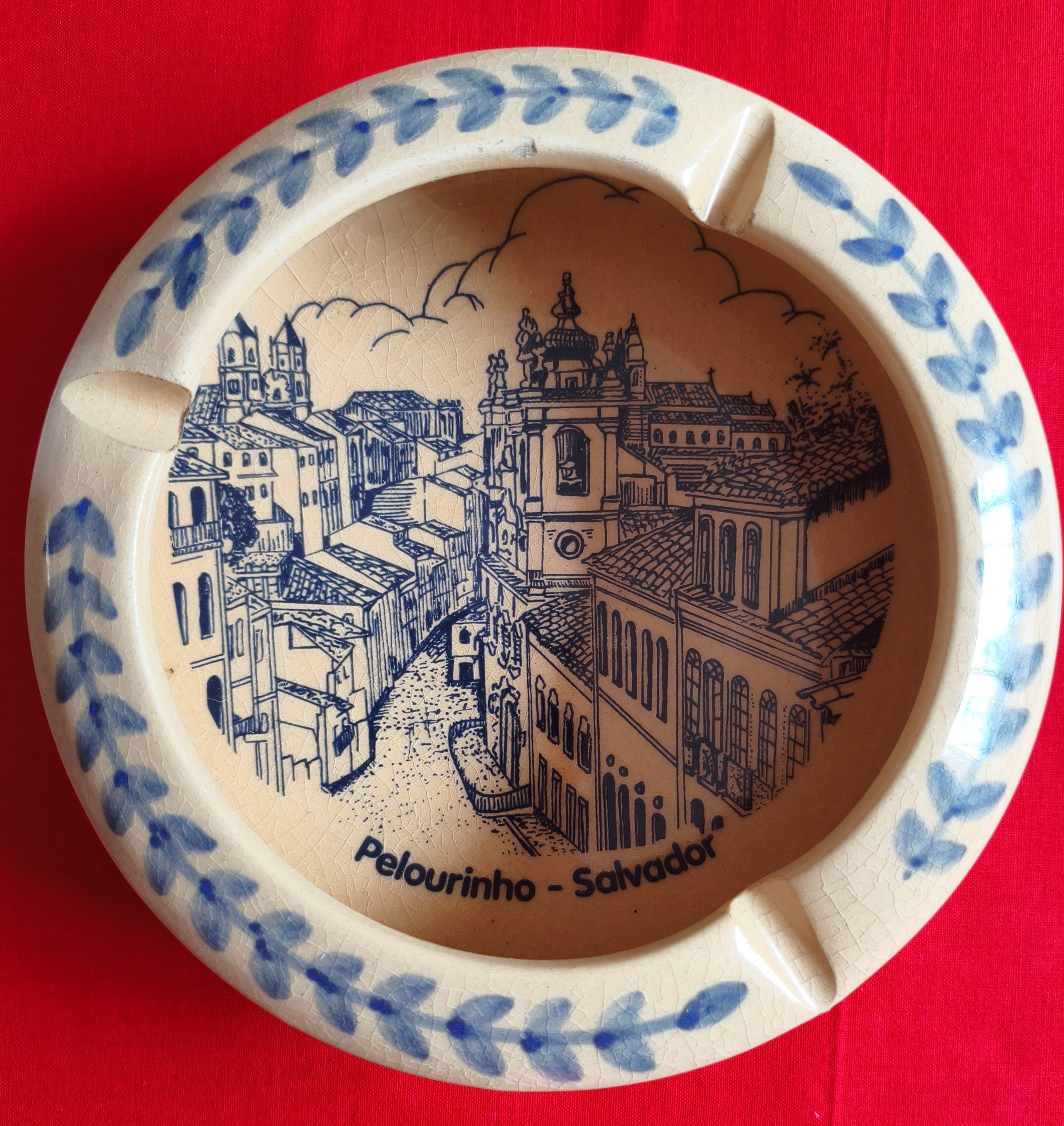 Cinzeiro decorativo em cerâmica - Pelourinho (Salvador)
