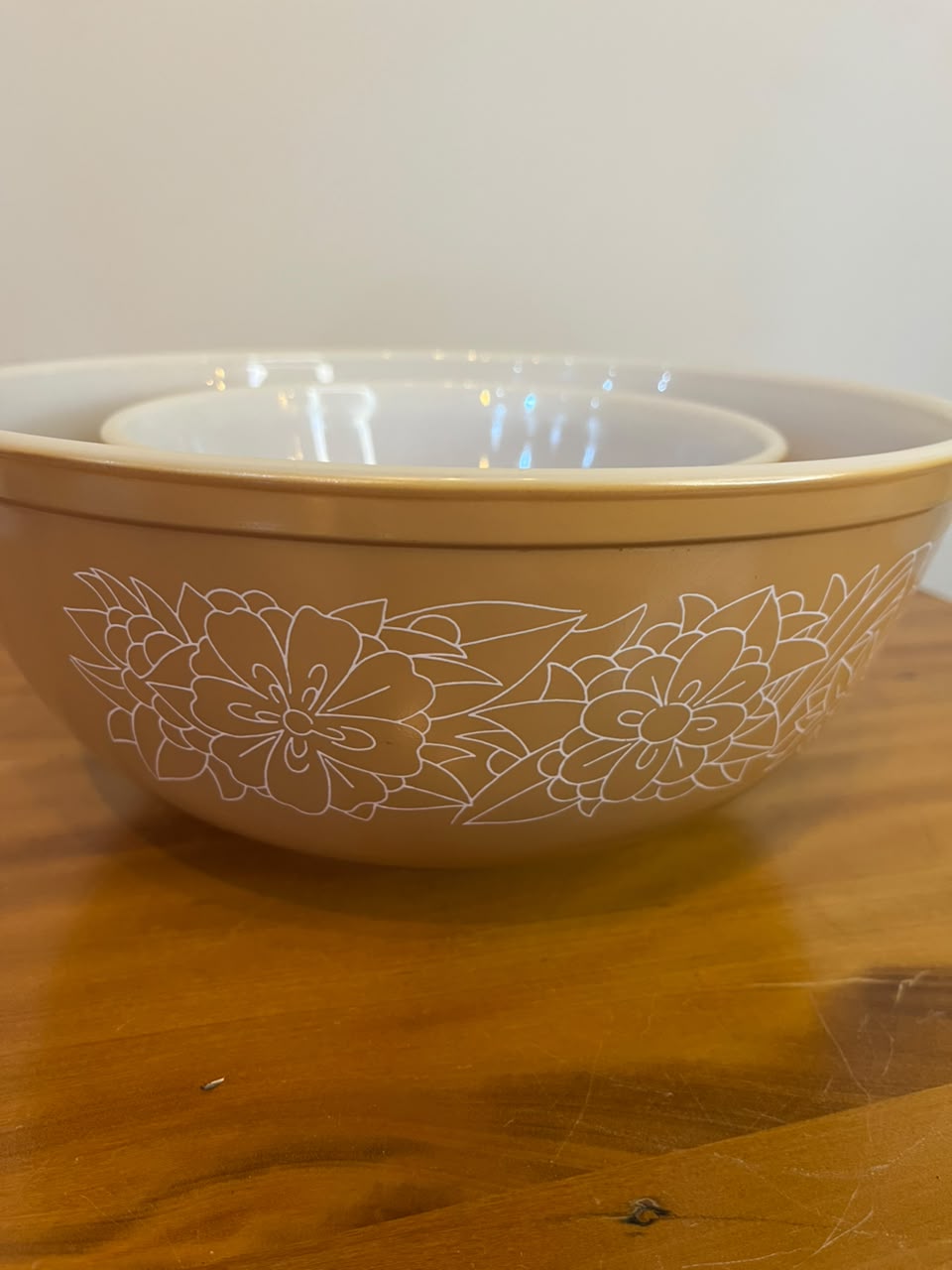 Conjunto de Tigelas Marrom Vintage com Motivos Florais