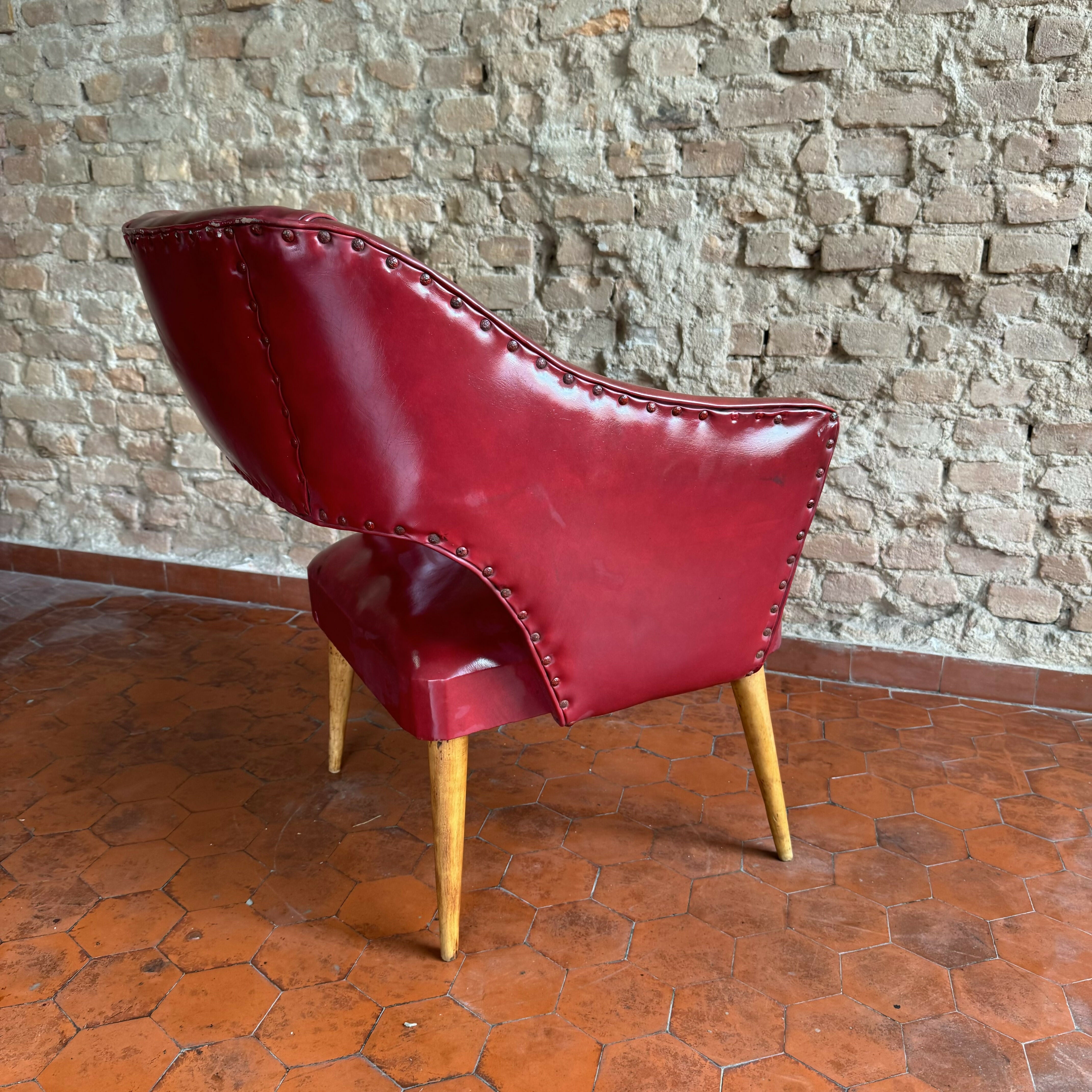 Poltrona antiga anos 50 pé palito