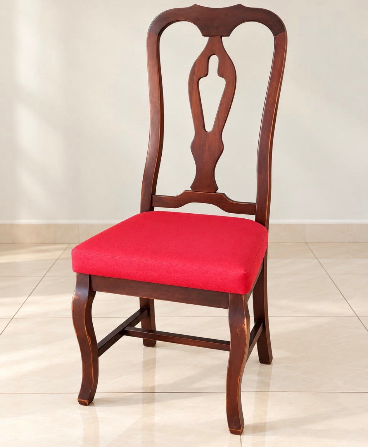 Mesa de Jantar Retangular Clássica - 08 Cadeiras com estofado vermelho 