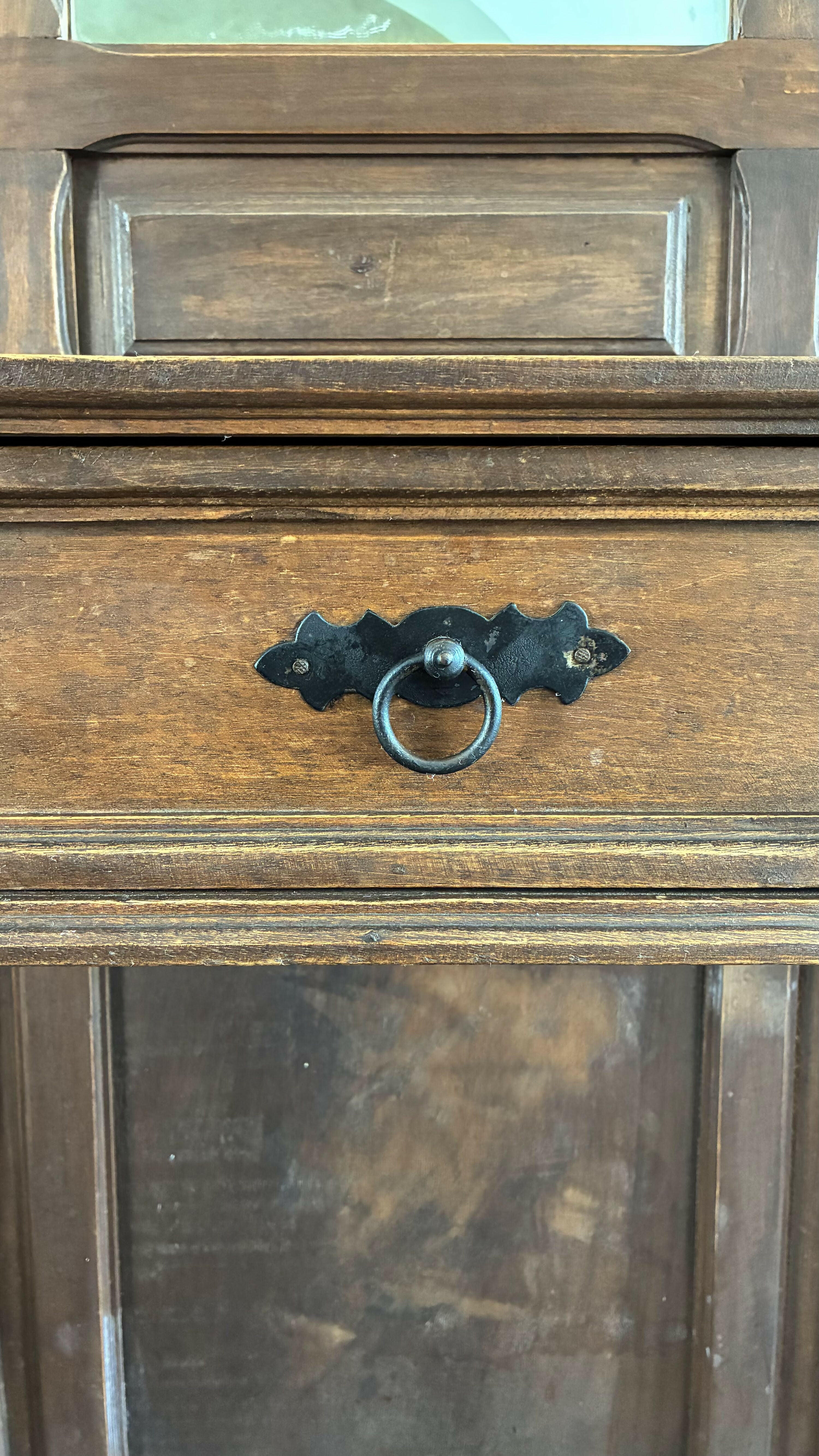 Chapeleira antiga em madeira